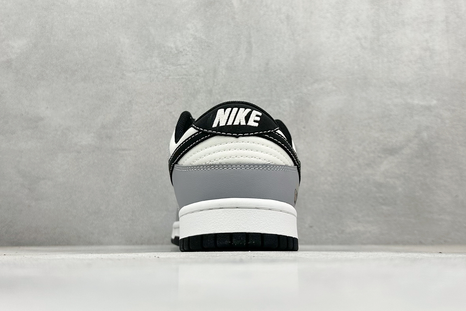 280 XC版Nike SB Dunk Low 古驰联名 浅灰黑勾 周年高端定制 低帮休闲板鞋 CS1688-134