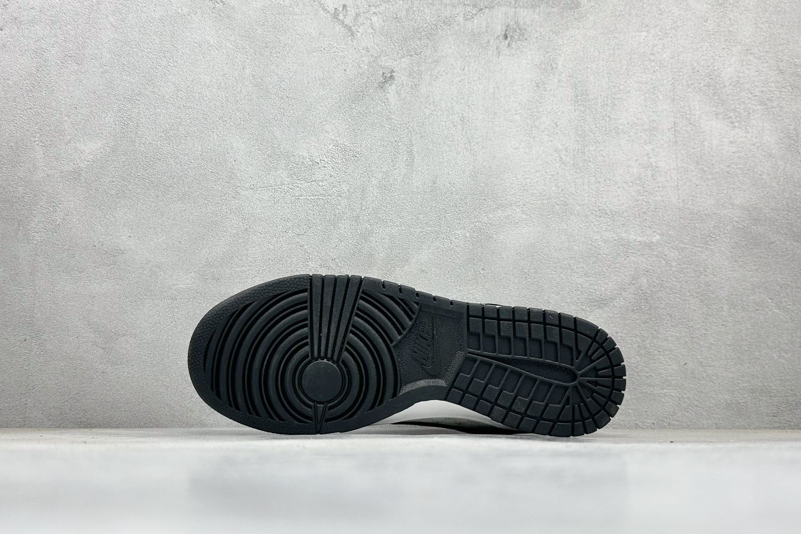 280 XC版Nike SB Dunk Low 古驰联名 浅灰黑勾 周年高端定制 低帮休闲板鞋 CS1688-134