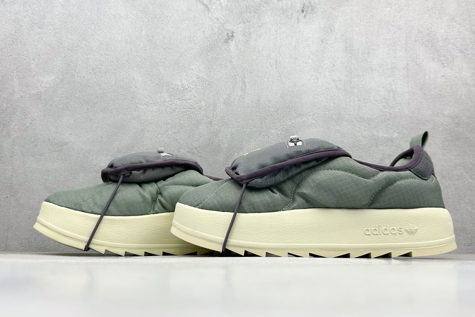 120 YH版Adidas originals Puffylette 一脚蹬舒适 减震防滑耐磨 低帮 生活休闲棉鞋 IF3957