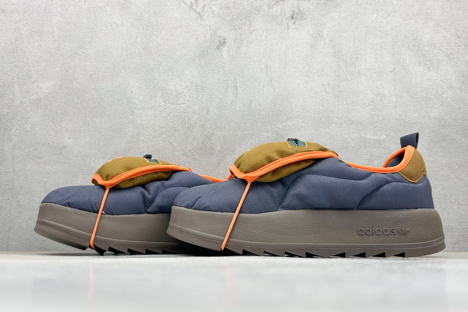 YH版Adidas originals Puffylette 一脚蹬舒适 减震防滑耐磨 低帮 生活休闲棉鞋 IF3956 YH版Adidas originals Puffylette 一脚蹬舒适 减震防滑耐磨 低帮 生活休闲棉鞋 IF3956