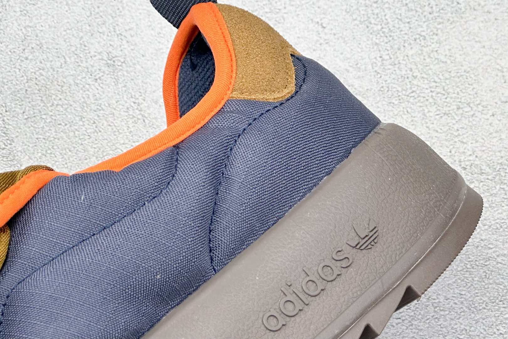 YH版Adidas originals Puffylette 一脚蹬舒适 减震防滑耐磨 低帮 生活休闲棉鞋 IF3956 YH版Adidas originals Puffylette 一脚蹬舒适 减震防滑耐磨 低帮 生活休闲棉鞋 IF3956