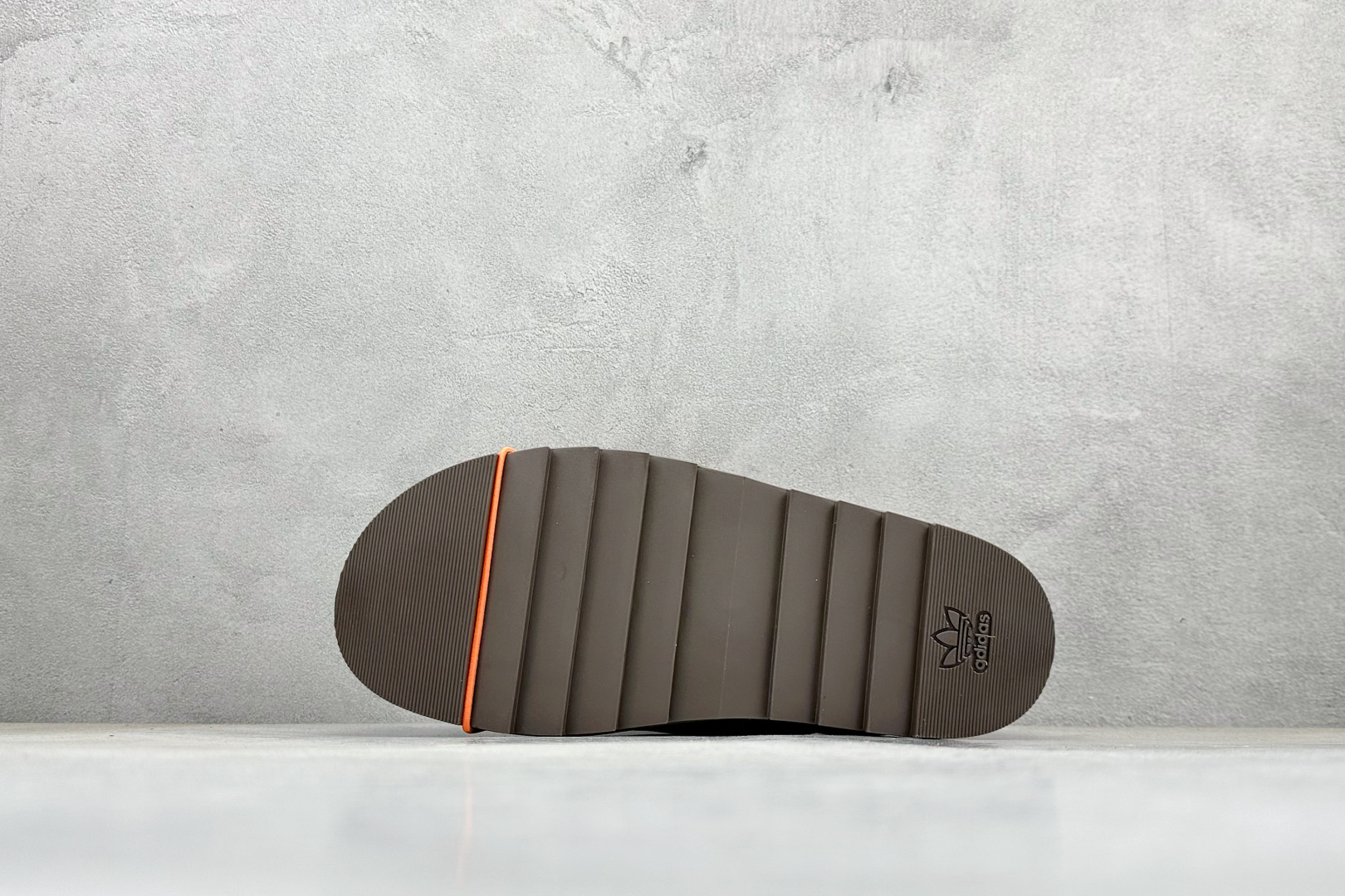 YH版Adidas originals Puffylette 一脚蹬舒适 减震防滑耐磨 低帮 生活休闲棉鞋 IF3956 YH版Adidas originals Puffylette 一脚蹬舒适 减震防滑耐磨 低帮 生活休闲棉鞋 IF3956