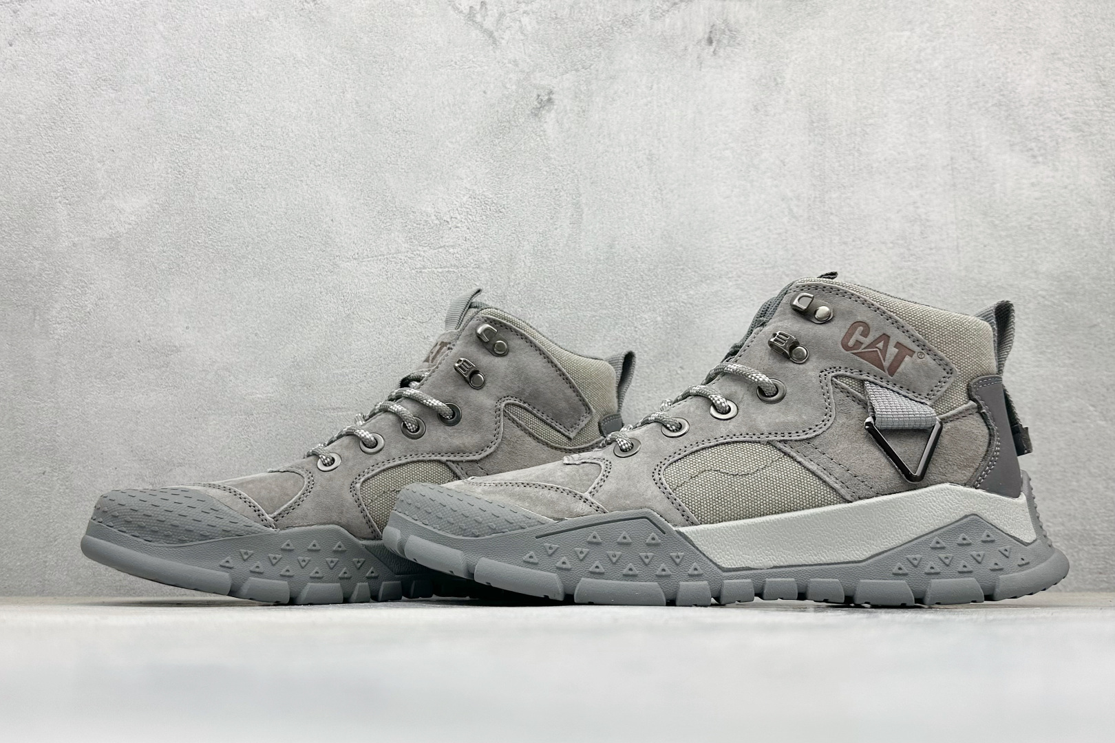 280 CAT卡特 硬汉推土机品牌经典百搭户外中帮休闲马丁靴 P717819