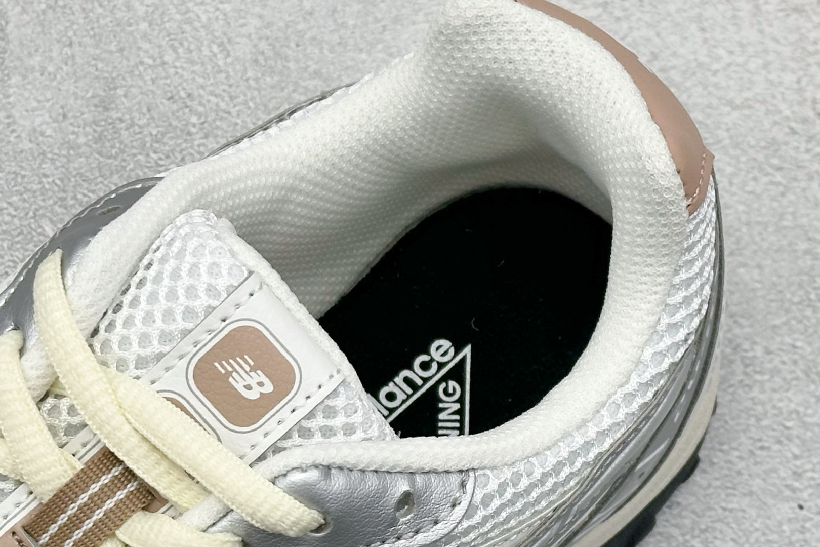 190 New Balance 204L系列 新百伦减震耐磨轻便 低帮生活休闲鞋 U204LSWA