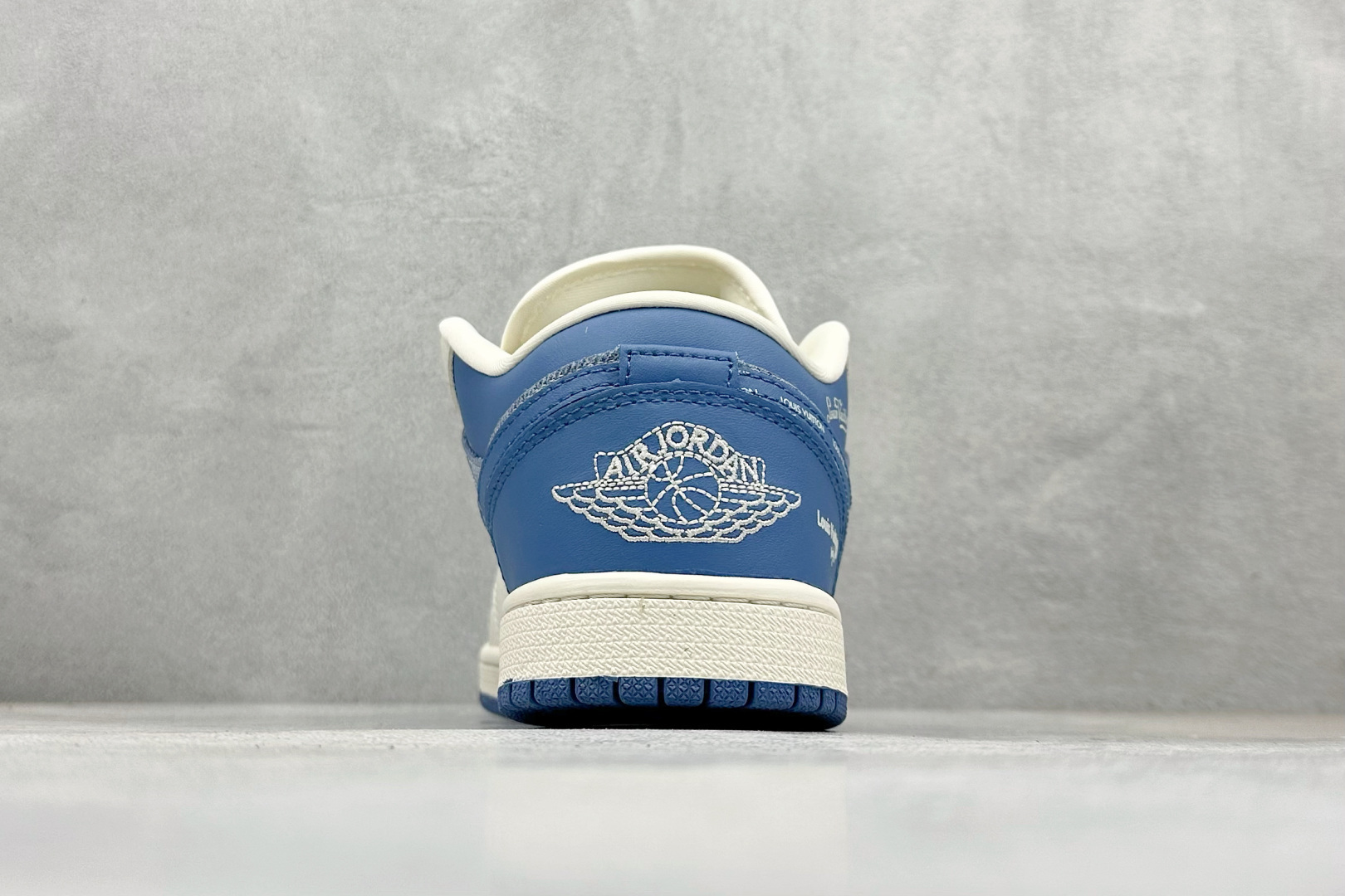 280 Nike Jordan Air Jordan 1 x Louis Vuitton 白蓝牛仔小勾 QD1988-003