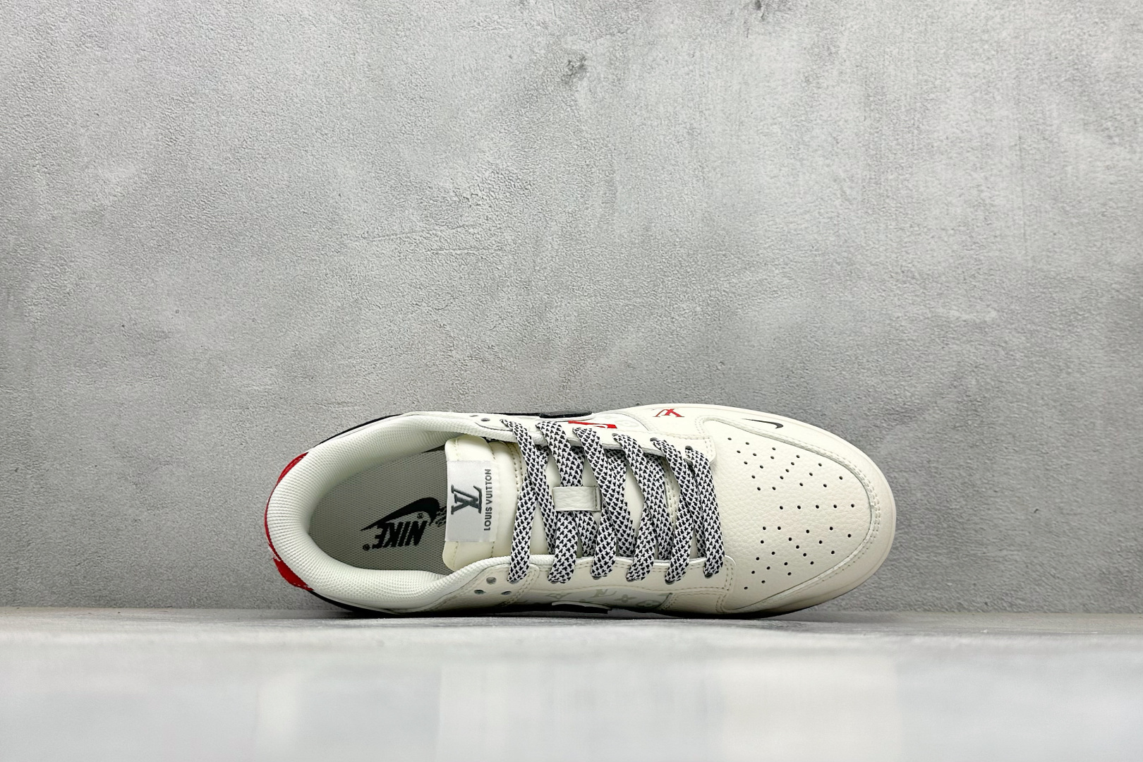 280 Nike SB Dunk Low LV联名 米灰红布标 周年高端定制 低帮休闲板鞋 HT5088-606