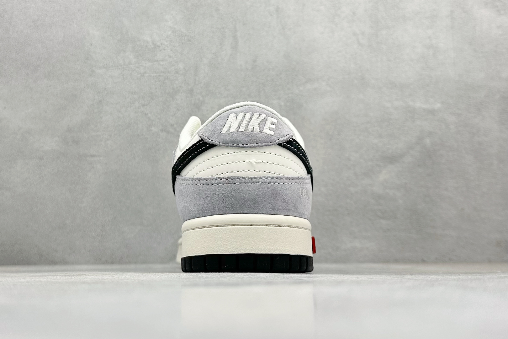 280 XC版Nike SB Dunk Low LV联名 双拼涂鸦 周年高端定制 低帮休闲板鞋 CX5050-Y18-Chinese UA Cheap High Quatity Brand Clothes Bags handbags Sneakers wholesale wholesaler seller from China Factory suppliers Fashion Clothing Shoes best Quality Beautiful Price 280 XC版Nike SB Dunk Low LV联名 双拼涂鸦 周年高端定制 低帮休闲板鞋 CX5050-Y18
