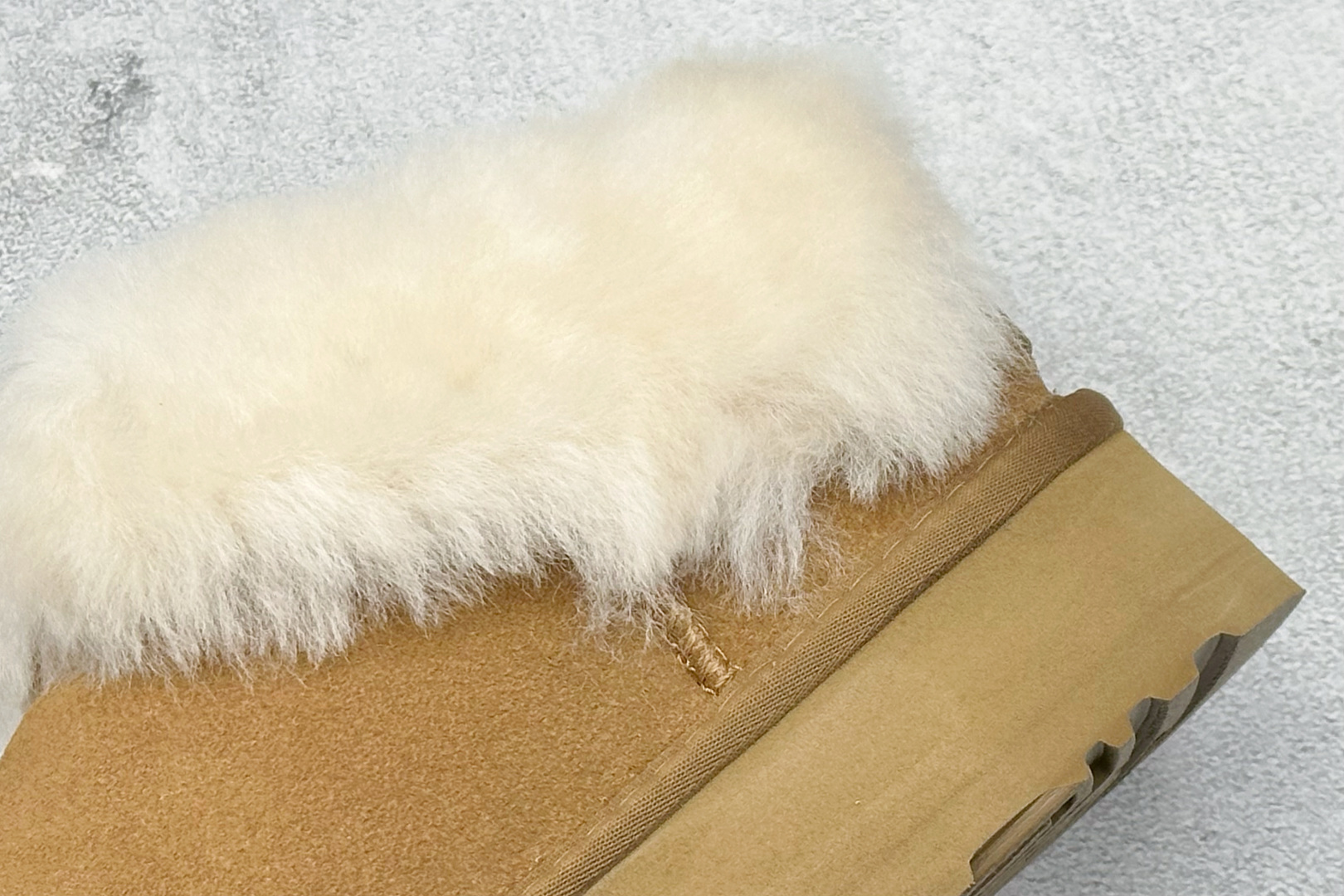 UGG 秋季女士舒适厚底一脚蹬休闲乐福鞋懒人毛毛鞋明星同款 Tazzelle 塔茨勒便鞋 1171393