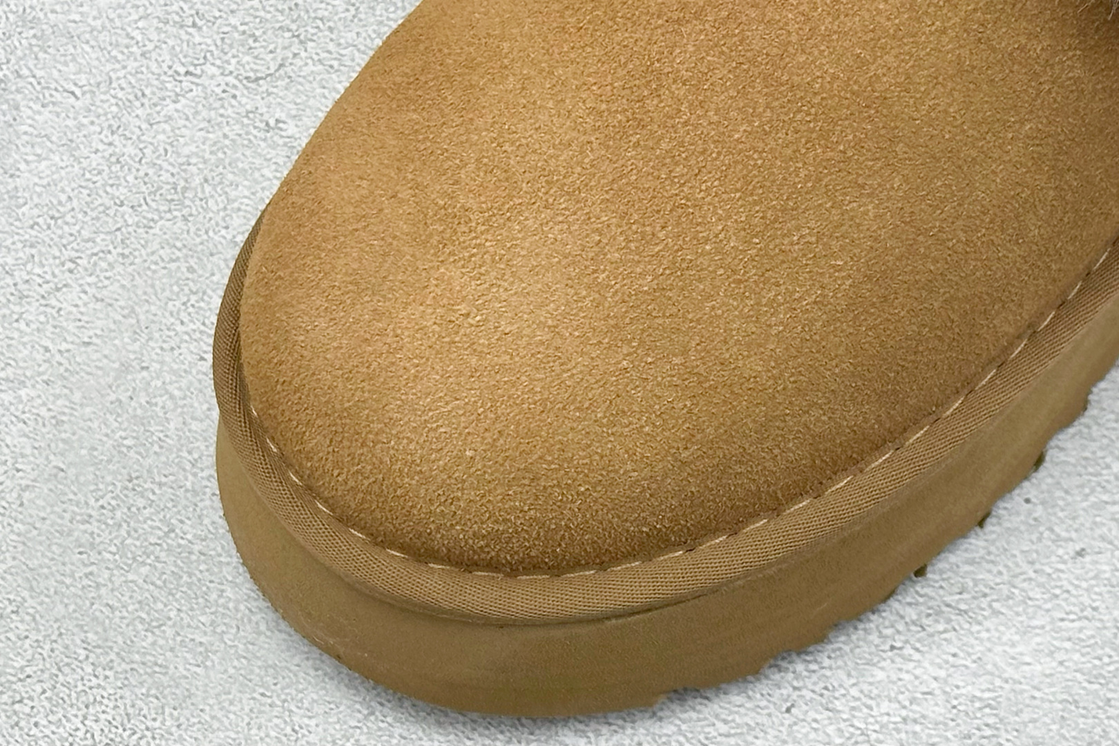 UGG 秋季女士舒适厚底一脚蹬休闲乐福鞋懒人毛毛鞋明星同款 Tazzelle 塔茨勒便鞋 1171393