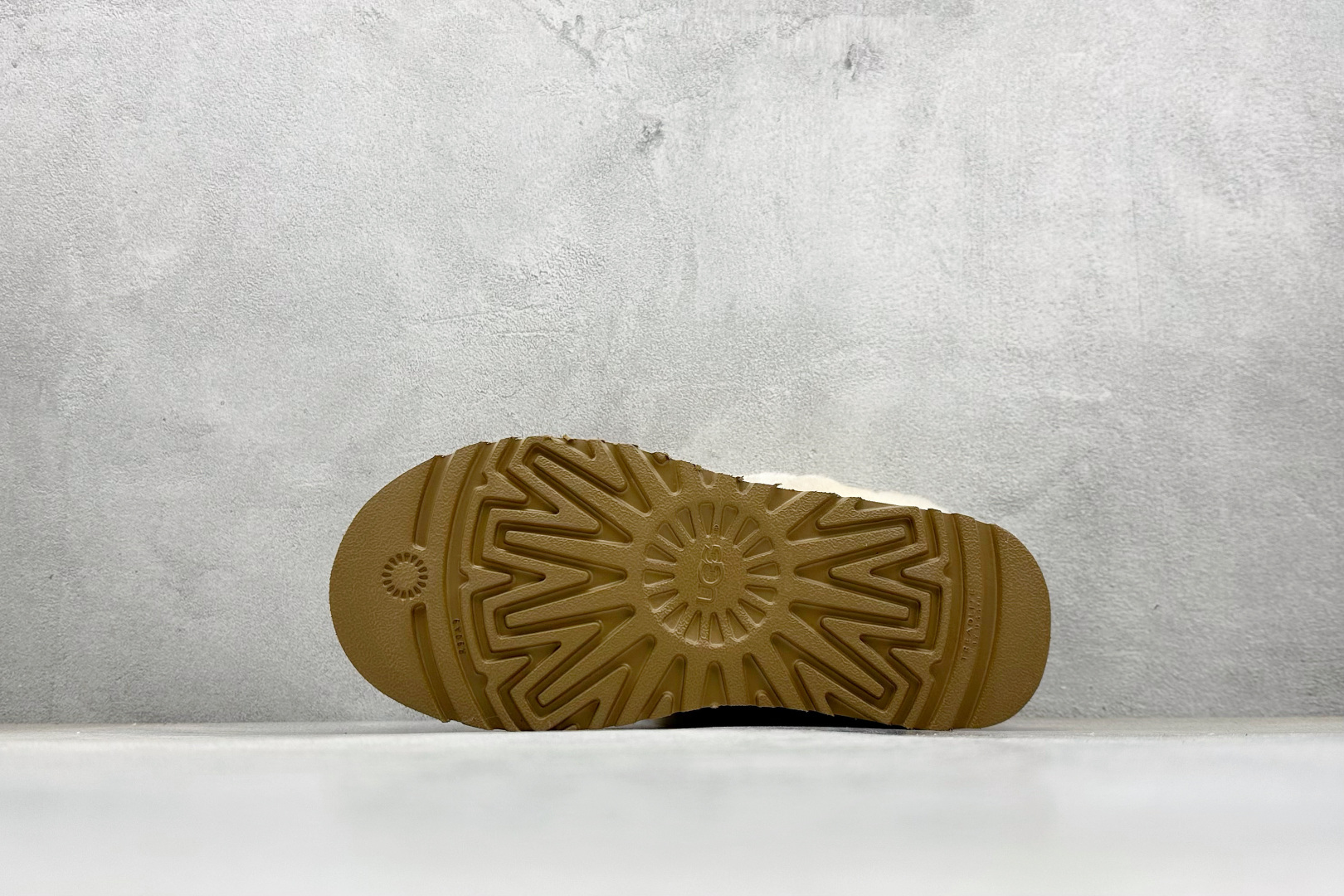 UGG 秋季女士舒适厚底一脚蹬休闲乐福鞋懒人毛毛鞋明星同款 Tazzelle 塔茨勒便鞋 1171393