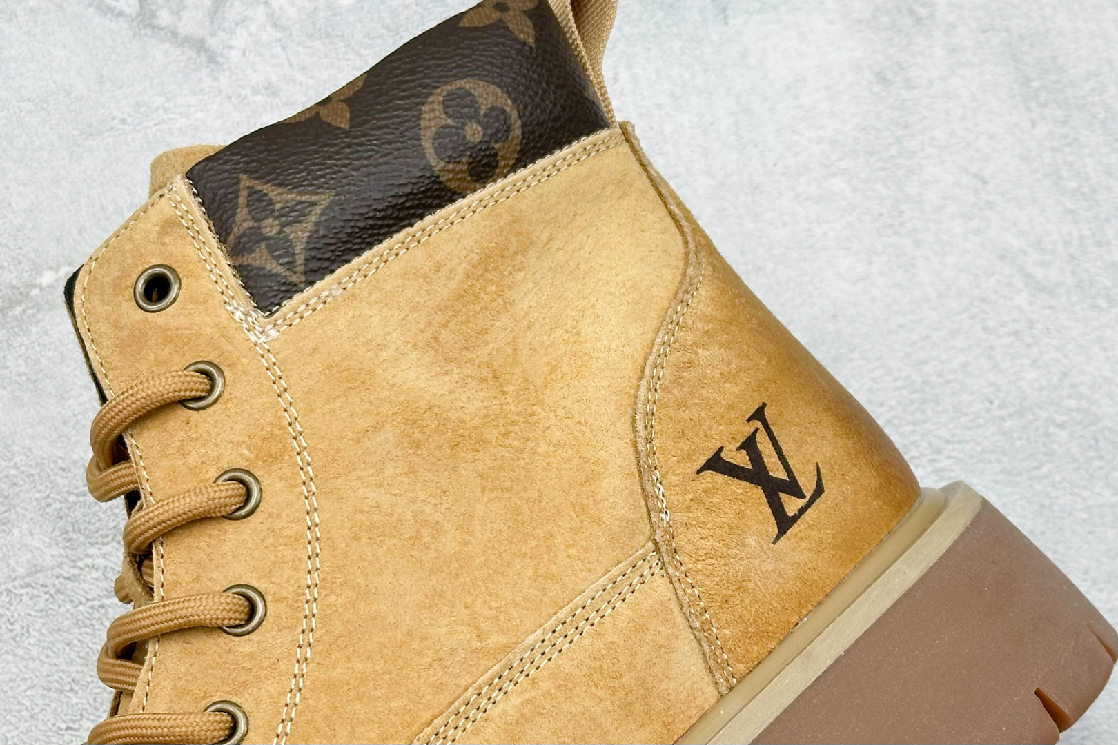 280 Louis Vuitton 路易威登 LV 秋冬新款休闲马丁大黄靴系列-Chinese UA Cheap High Quatity Brand Clothes Bags handbags Sneakers wholesale wholesaler seller from China Factory suppliers Fashion Clothing Shoes best Quality Beautiful Price 280 Louis Vuitton 路易威登 LV 秋冬新款休闲马丁大黄靴系列