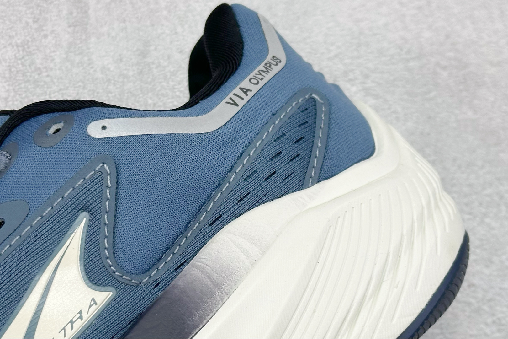 180 Altra奥创 W VIA OLY MPUS 缓震回弹轻量跑鞋减震透气跑鞋 ALOA82BW419-Chinese UA Cheap High Quatity Brand Clothes Bags handbags Sneakers wholesale wholesaler seller from China Factory suppliers Fashion Clothing Shoes best Quality Beautiful Price 180 Altra奥创 W VIA OLY MPUS 缓震回弹轻量跑鞋减震透气跑鞋 ALOA82BW419