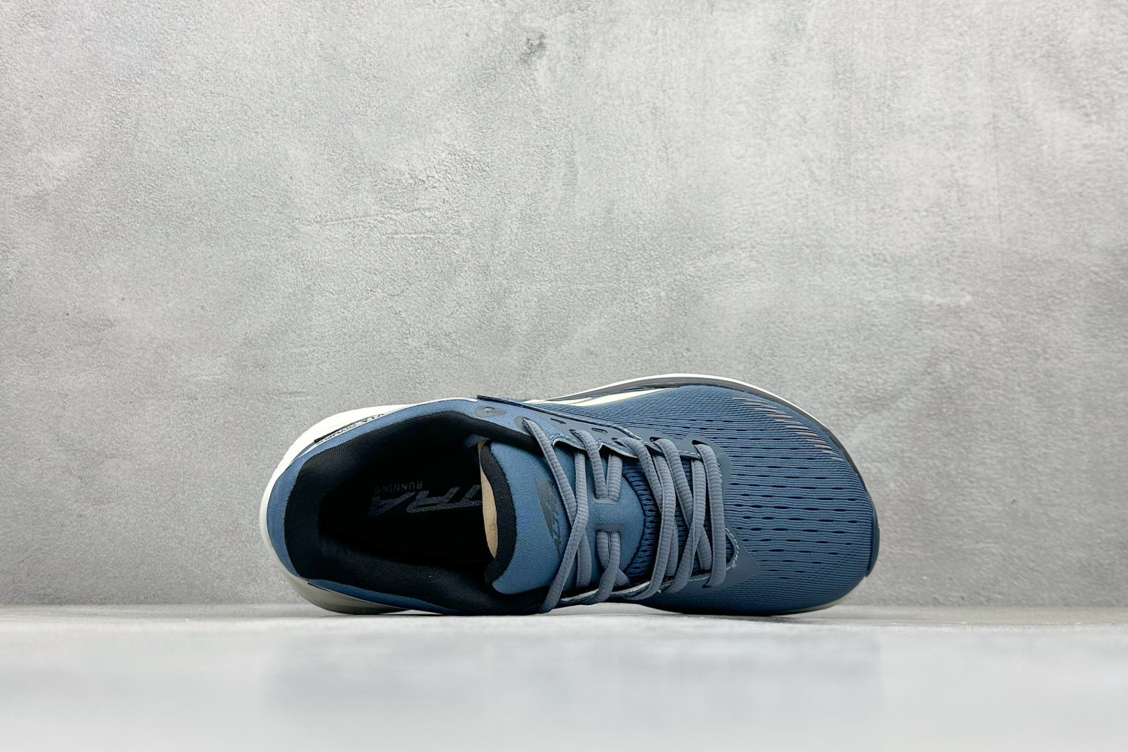 180 Altra奥创 W VIA OLY MPUS 缓震回弹轻量跑鞋减震透气跑鞋 ALOA82BW419-Chinese UA Cheap High Quatity Brand Clothes Bags handbags Sneakers wholesale wholesaler seller from China Factory suppliers Fashion Clothing Shoes best Quality Beautiful Price 180 Altra奥创 W VIA OLY MPUS 缓震回弹轻量跑鞋减震透气跑鞋 ALOA82BW419