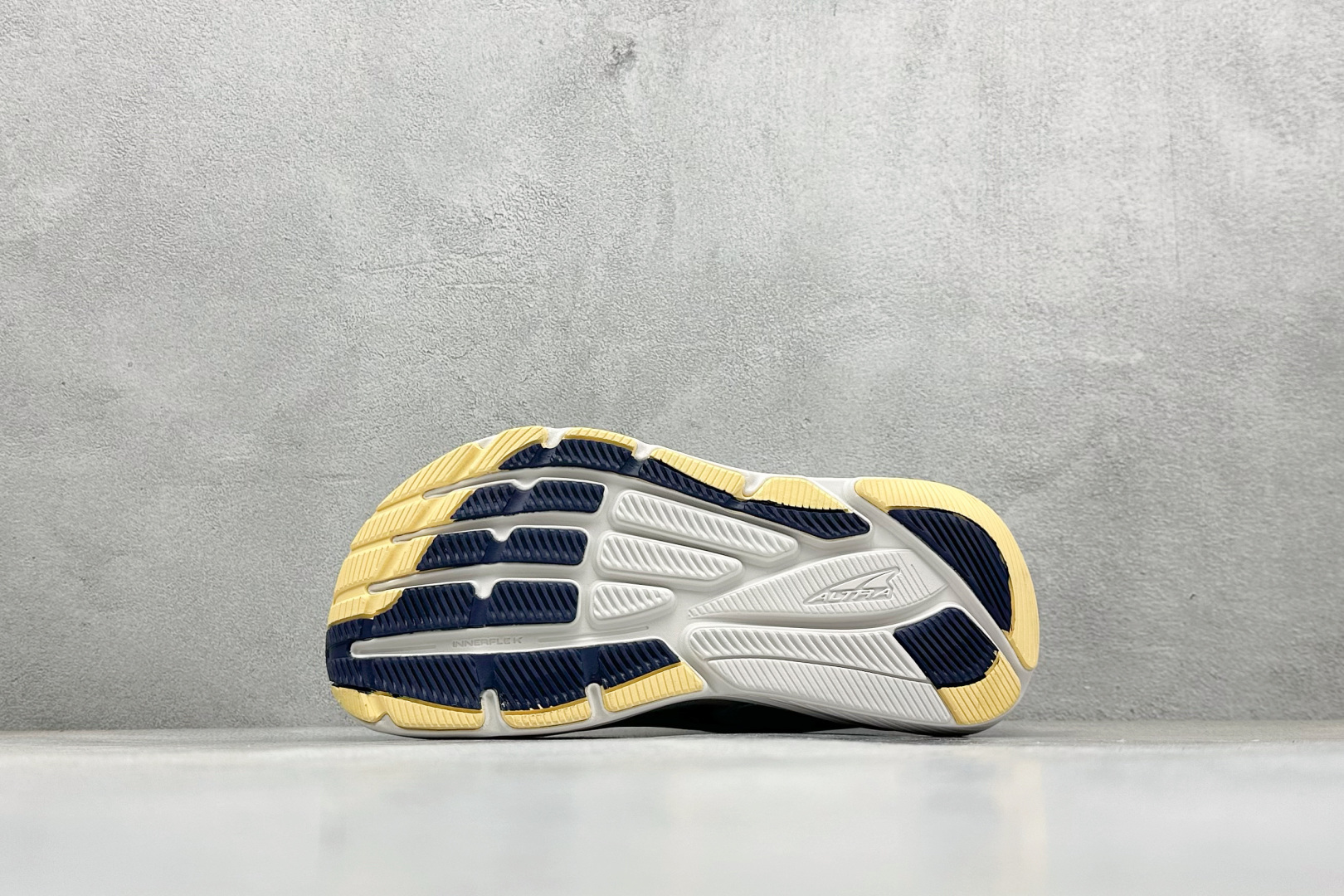 180 Altra奥创 W VIA OLY MPUS 缓震回弹轻量跑鞋减震透气跑鞋 ALOA82CR224