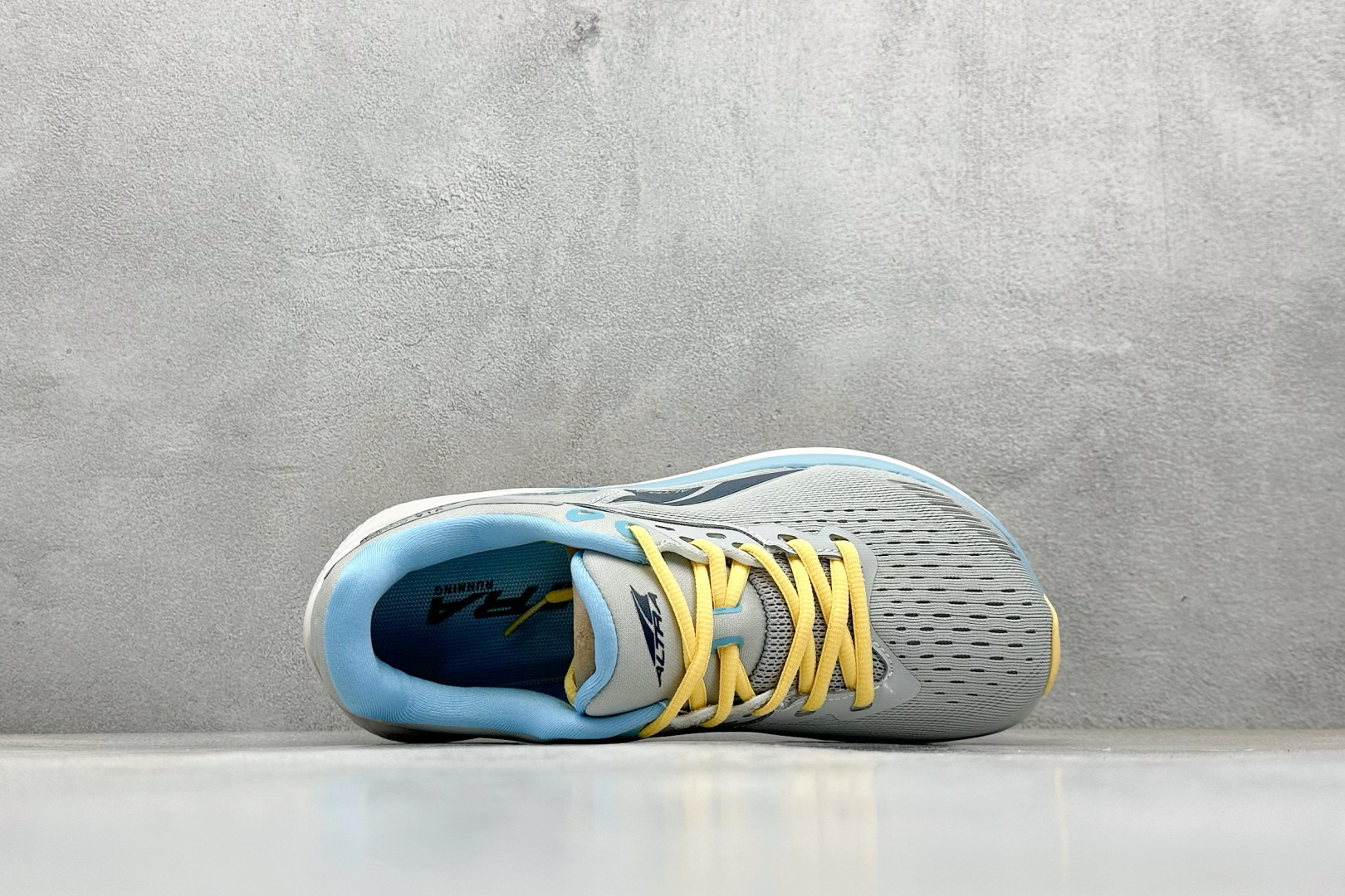 180 Altra奥创 W VIA OLY MPUS 缓震回弹轻量跑鞋减震透气跑鞋 ALOA82CR224