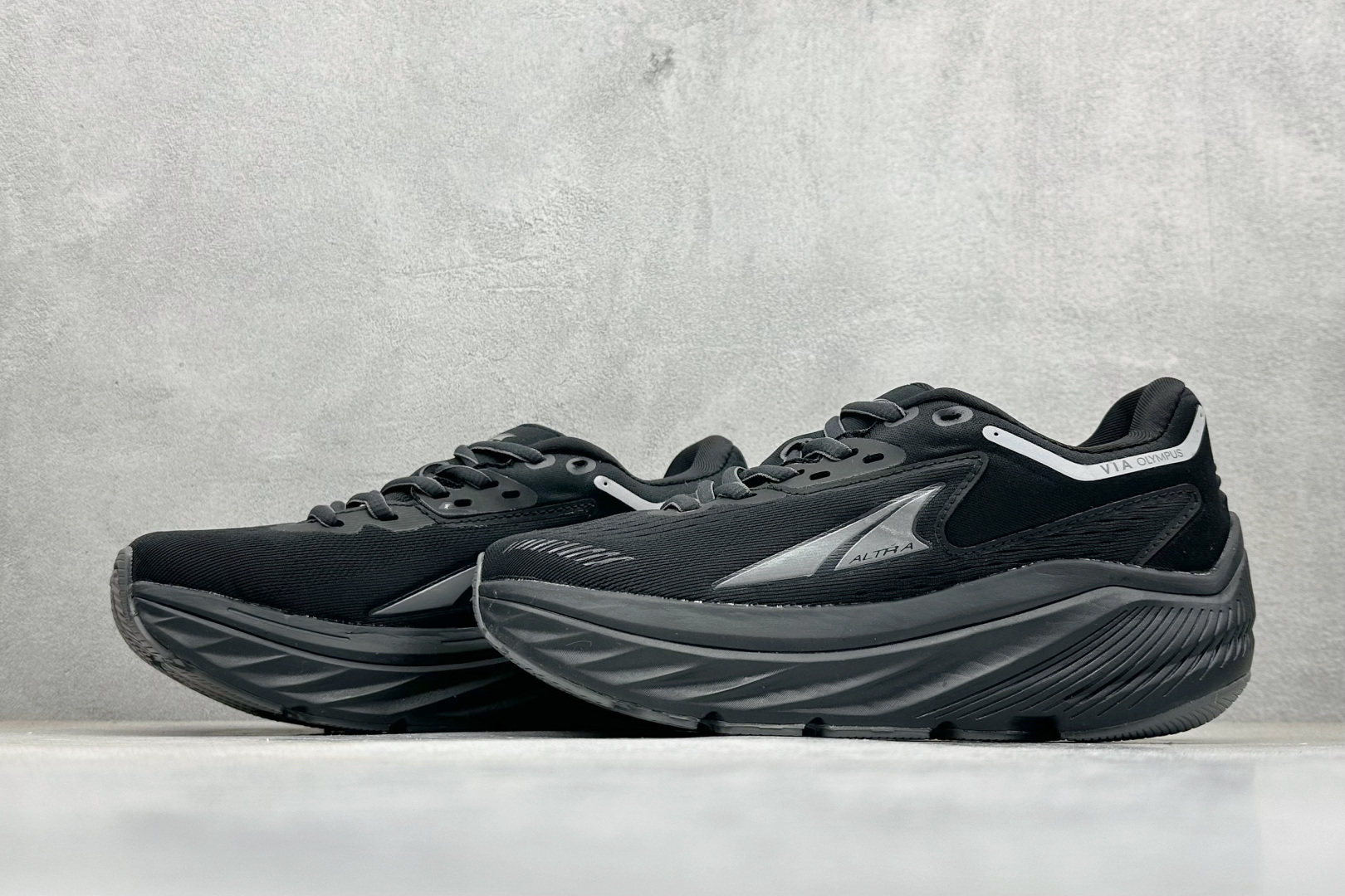 Altra奥创 W VIA OLY MPUS 缓震回弹轻量跑鞋减震透气跑鞋 ALOA82CR000-Top High Quatity Cheap Sneakers Fashion Clothing Clothes Bags handbags Shoes of all Brand wholesale With The best Quality And Beautiful Price from China Factory Chinese suppliers wholesaler seller Altra奥创 W VIA OLY MPUS 缓震回弹轻量跑鞋减震透气跑鞋 ALOA82CR000