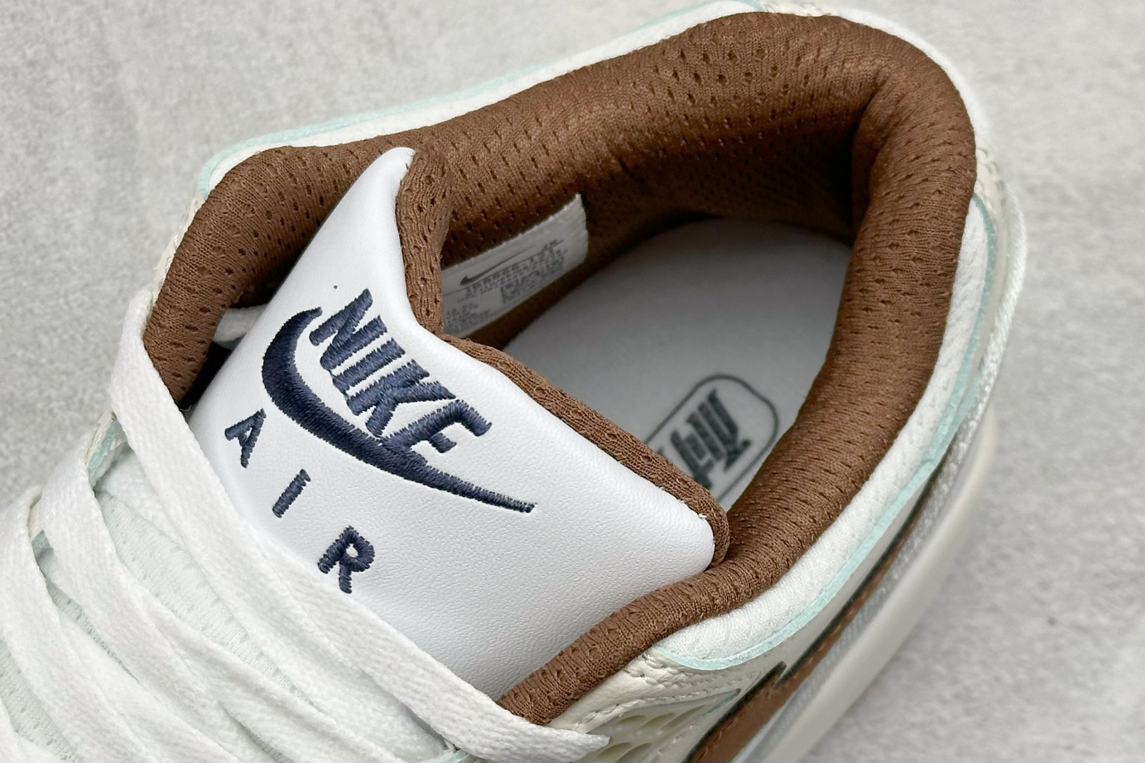 220 Nike Air Flight 89 皮革高帮复古篮球鞋 IB8866-121