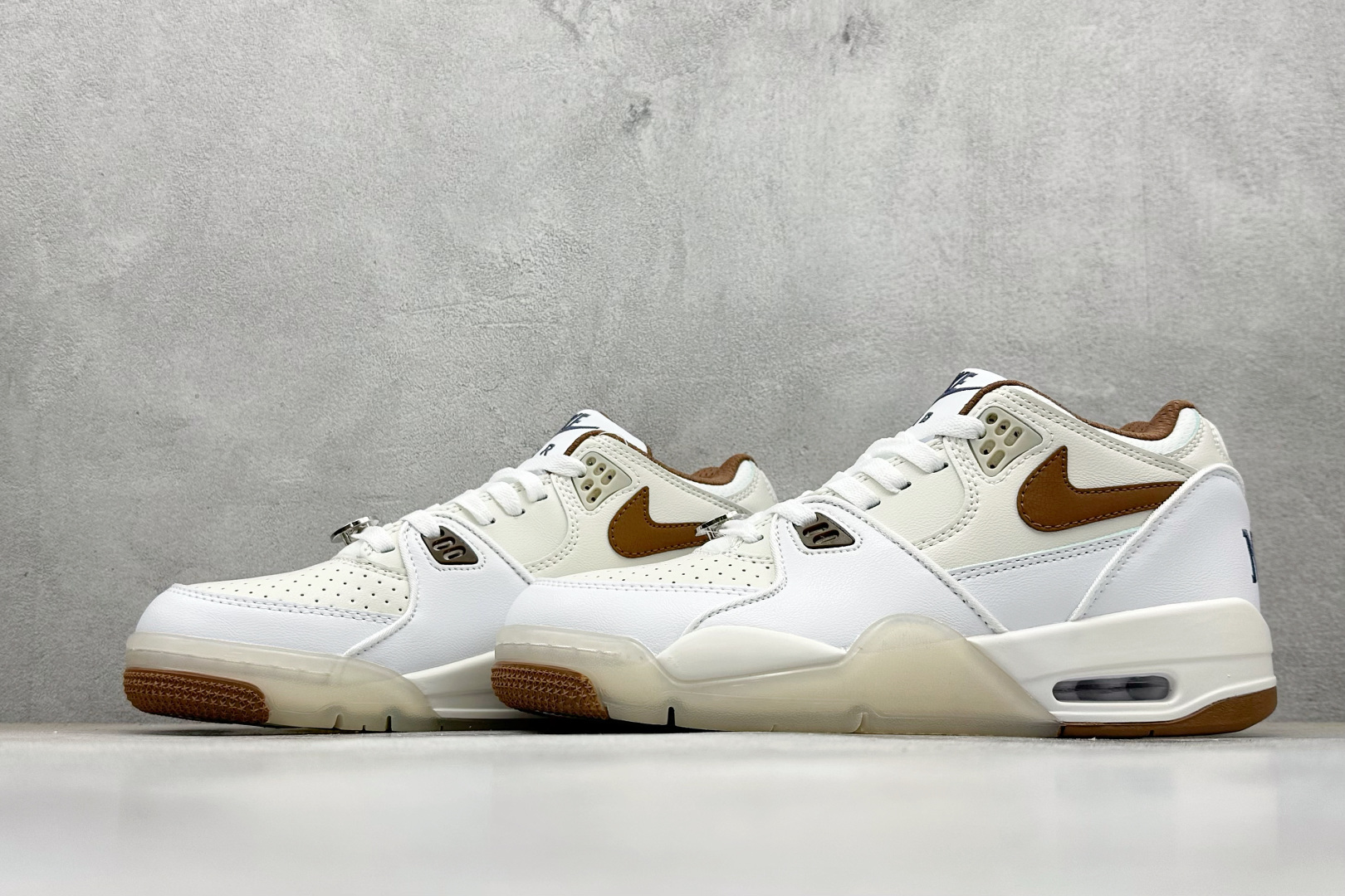 220 Nike Air Flight 89 皮革高帮复古篮球鞋 IB8866-121