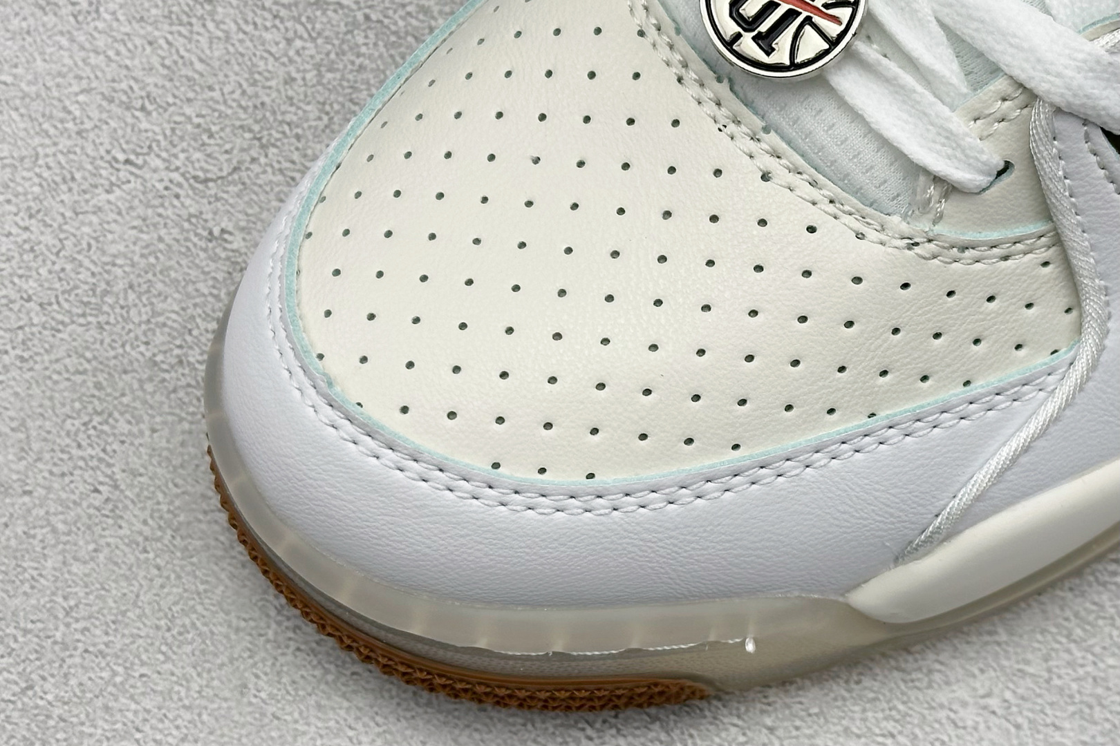 220 Nike Air Flight 89 皮革高帮复古篮球鞋 IB8866-121