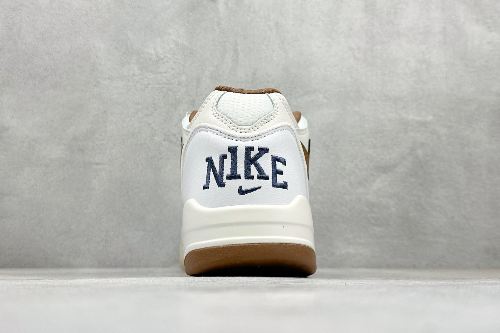 220 Nike Air Flight 89 皮革高帮复古篮球鞋 IB8866-121