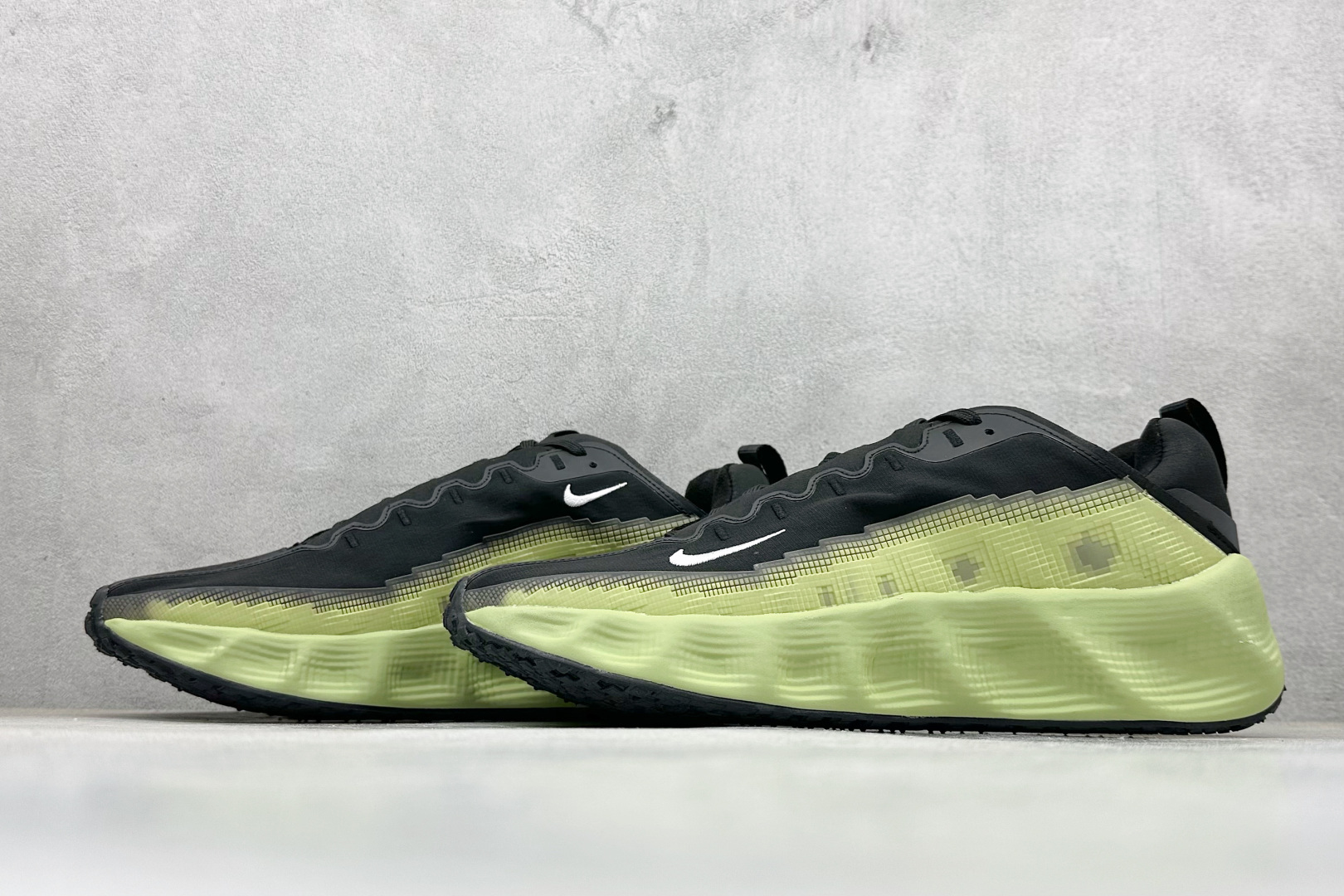 190 HYEIN SEO x Nike Ava Rover Ava Rover 联名鞋 DX4215-303