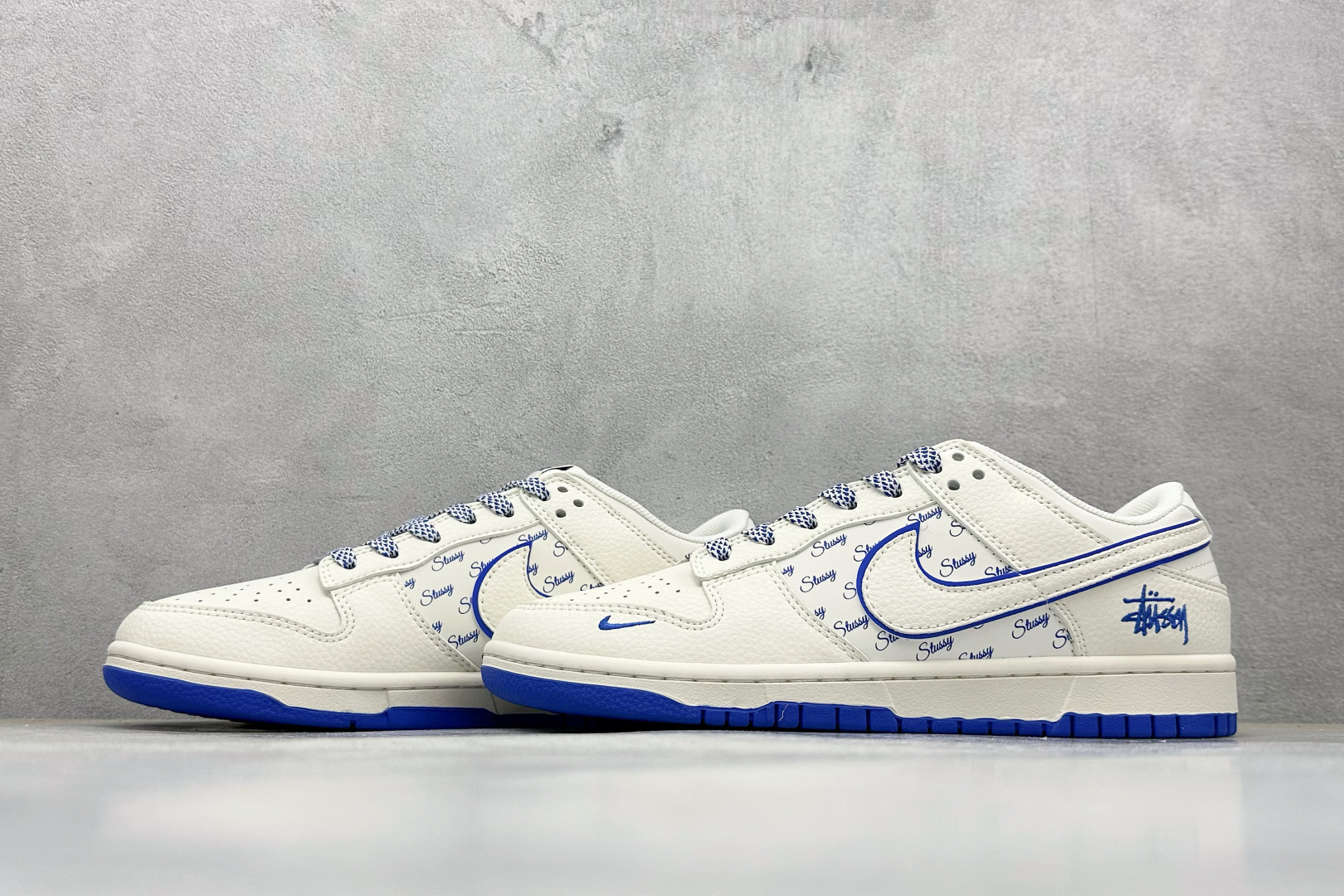 280 Nike SB Dunk Low x Stussy 白蓝小勾 JP1628-022