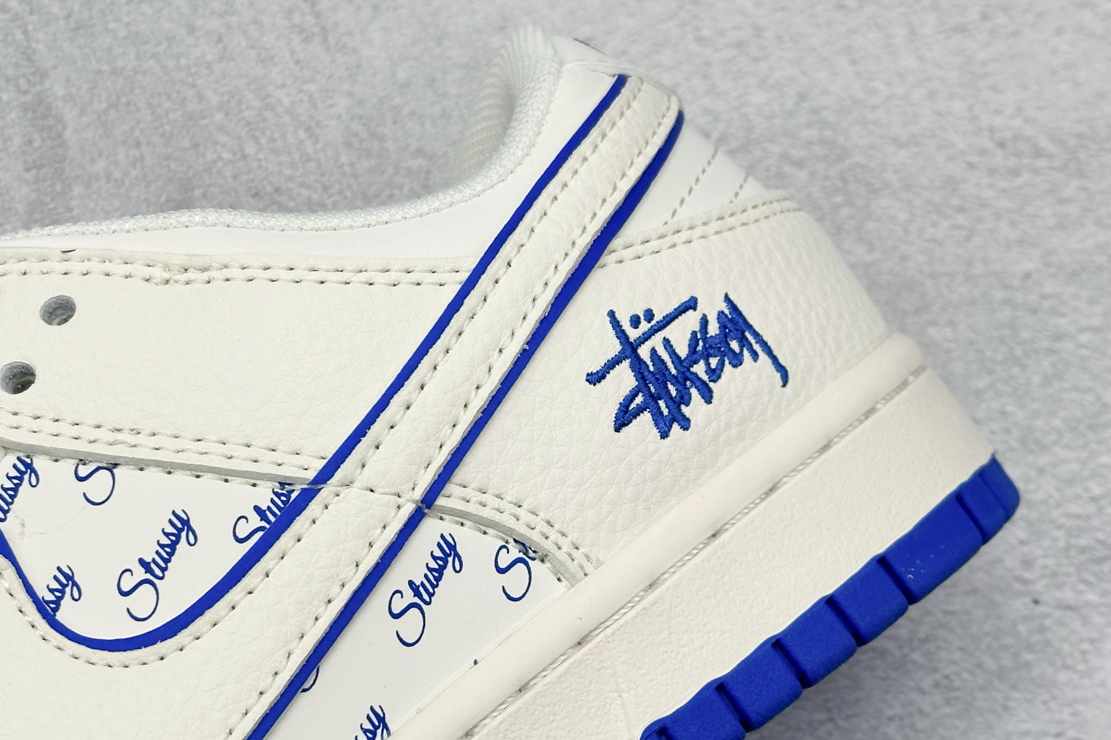 280 Nike SB Dunk Low x Stussy 白蓝小勾 JP1628-022
