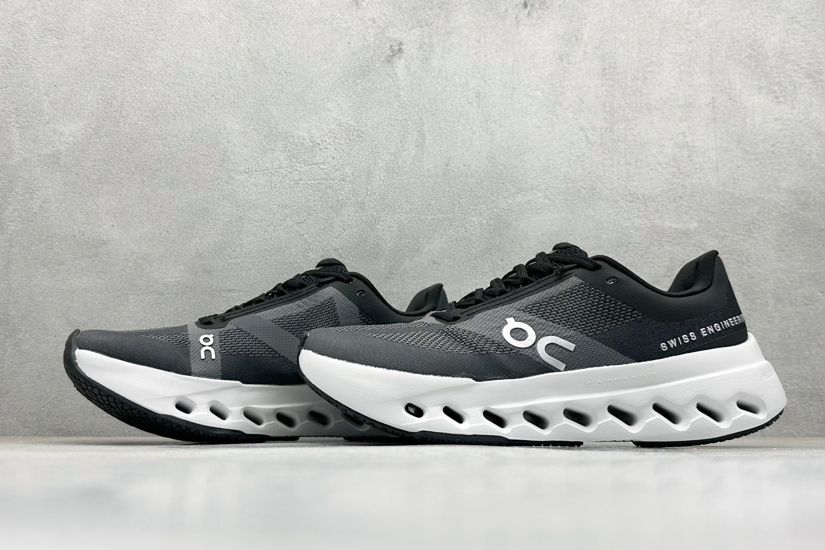 180 On昂跑 Cloudsurfer Next 舒适百搭防滑耐磨低帮休闲跑步鞋 3ME3002