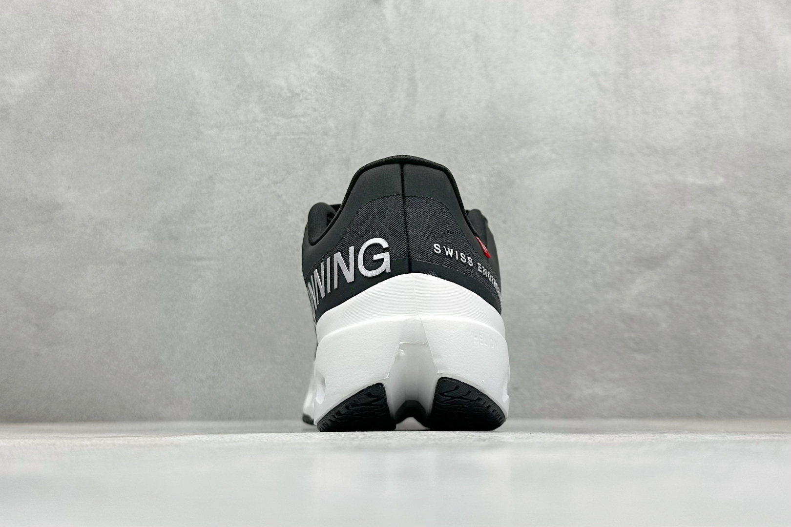 180 On昂跑 Cloudsurfer Next 舒适百搭防滑耐磨低帮休闲跑步鞋 3ME3002