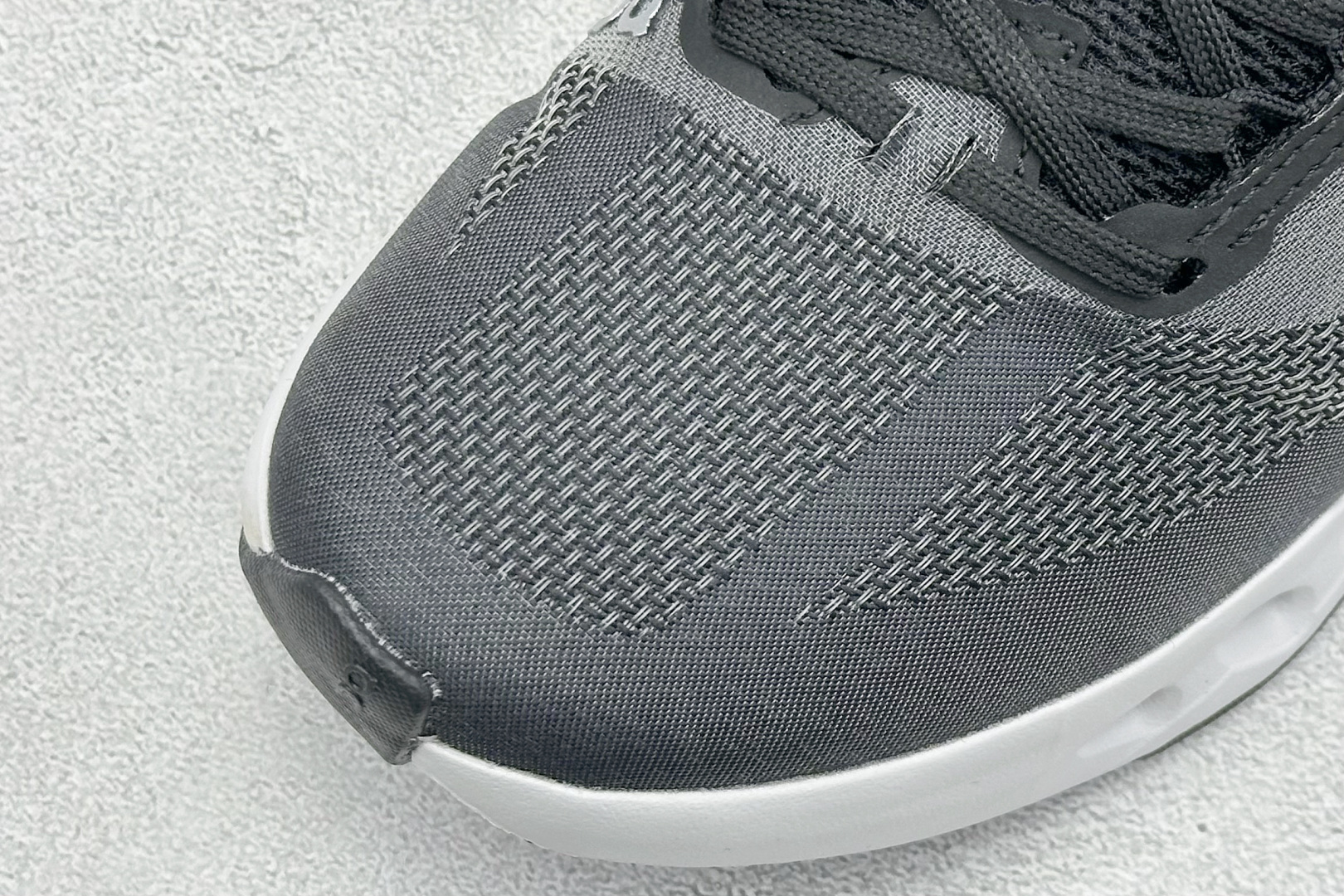 180 On昂跑 Cloudsurfer Next 舒适百搭防滑耐磨低帮休闲跑步鞋 3ME3002