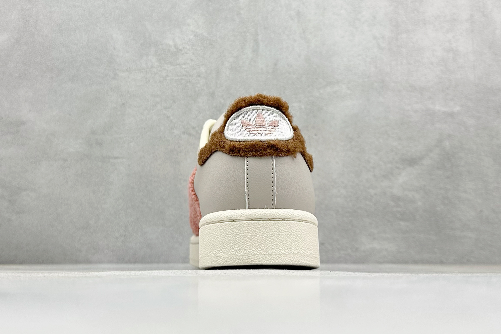 140 AD Originals Super 2 贝壳头 JR6986-Chinese UA Cheap High Quatity Brand Clothes Bags handbags Sneakers wholesale wholesaler seller from China Factory suppliers Fashion Clothing Shoes best Quality Beautiful Price 140 AD Originals Super 2 贝壳头 JR6986