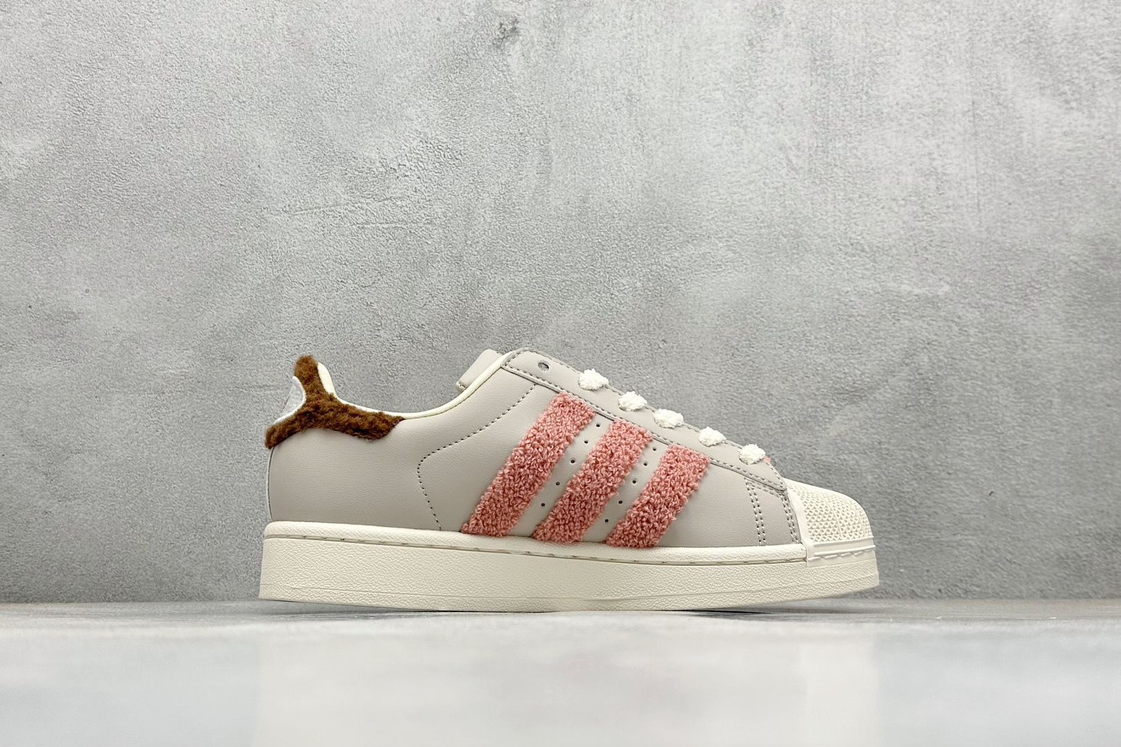 140 AD Originals Super 2 贝壳头 JR6986-Chinese UA Cheap High Quatity Brand Clothes Bags handbags Sneakers wholesale wholesaler seller from China Factory suppliers Fashion Clothing Shoes best Quality Beautiful Price 140 AD Originals Super 2 贝壳头 JR6986