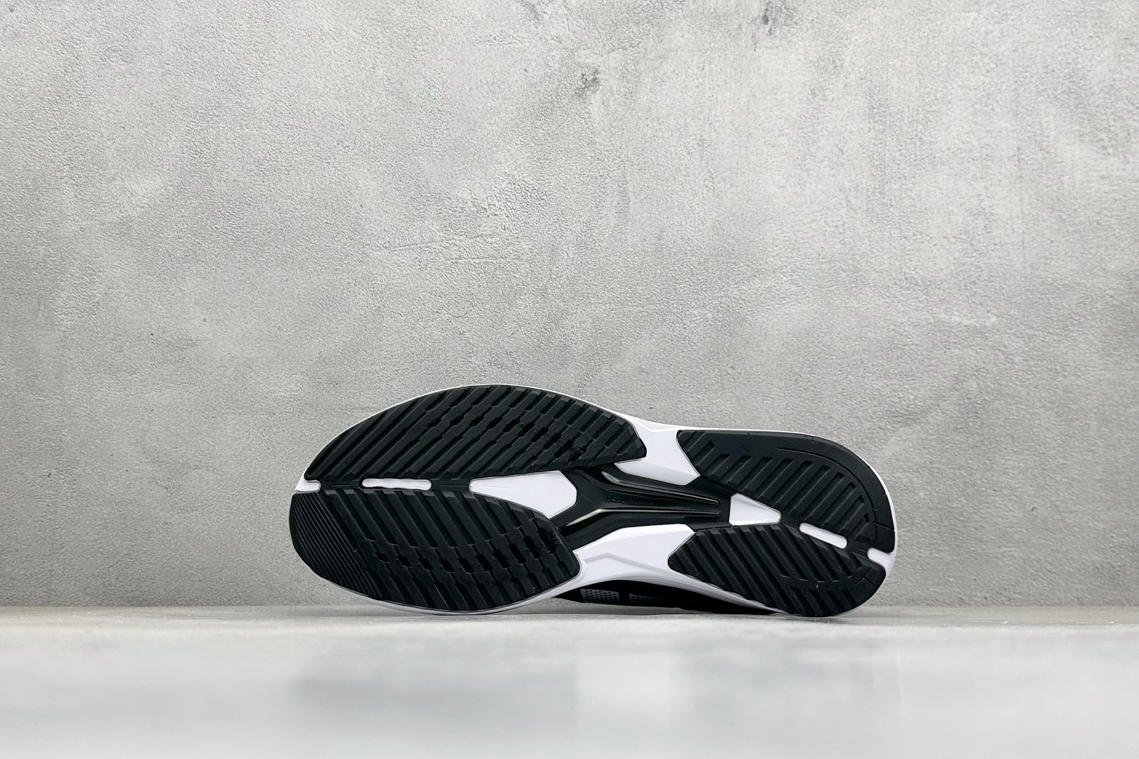 Adidas Adizero Rc 5 减震透气休闲训练跑步鞋 HQ3680