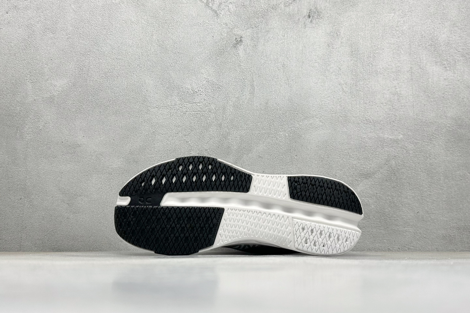 180 XD版On昂跑 Cloudsurfer Next 舒适百搭防滑耐磨低帮休闲跑步鞋 3ME3002