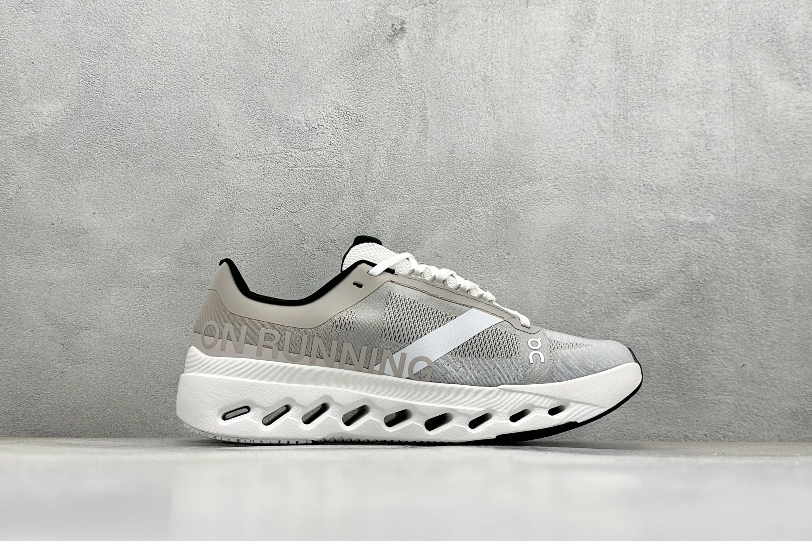 180 XD版On昂跑 Cloudsurfer Next 舒适百搭防滑耐磨低帮休闲跑步鞋 3ME3002