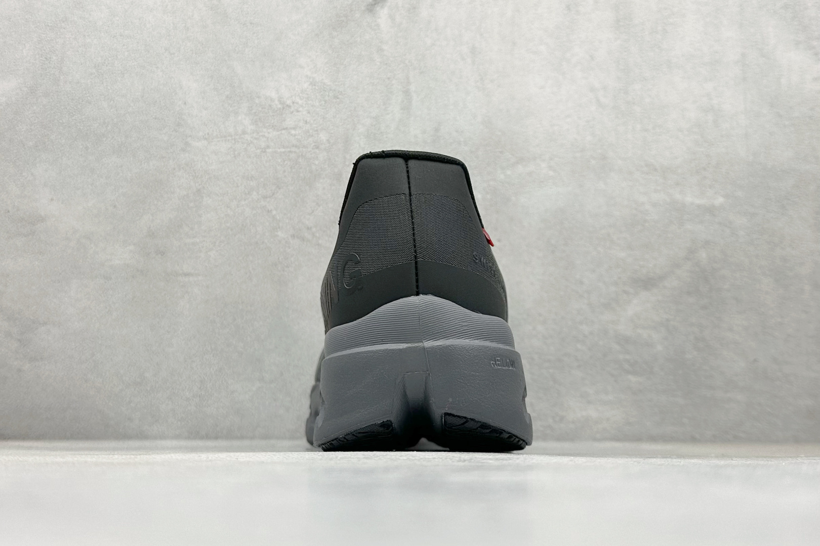 180 XD版On昂跑 Cloudsurfer Next 舒适百搭防滑耐磨低帮休闲跑步鞋 3ME3002