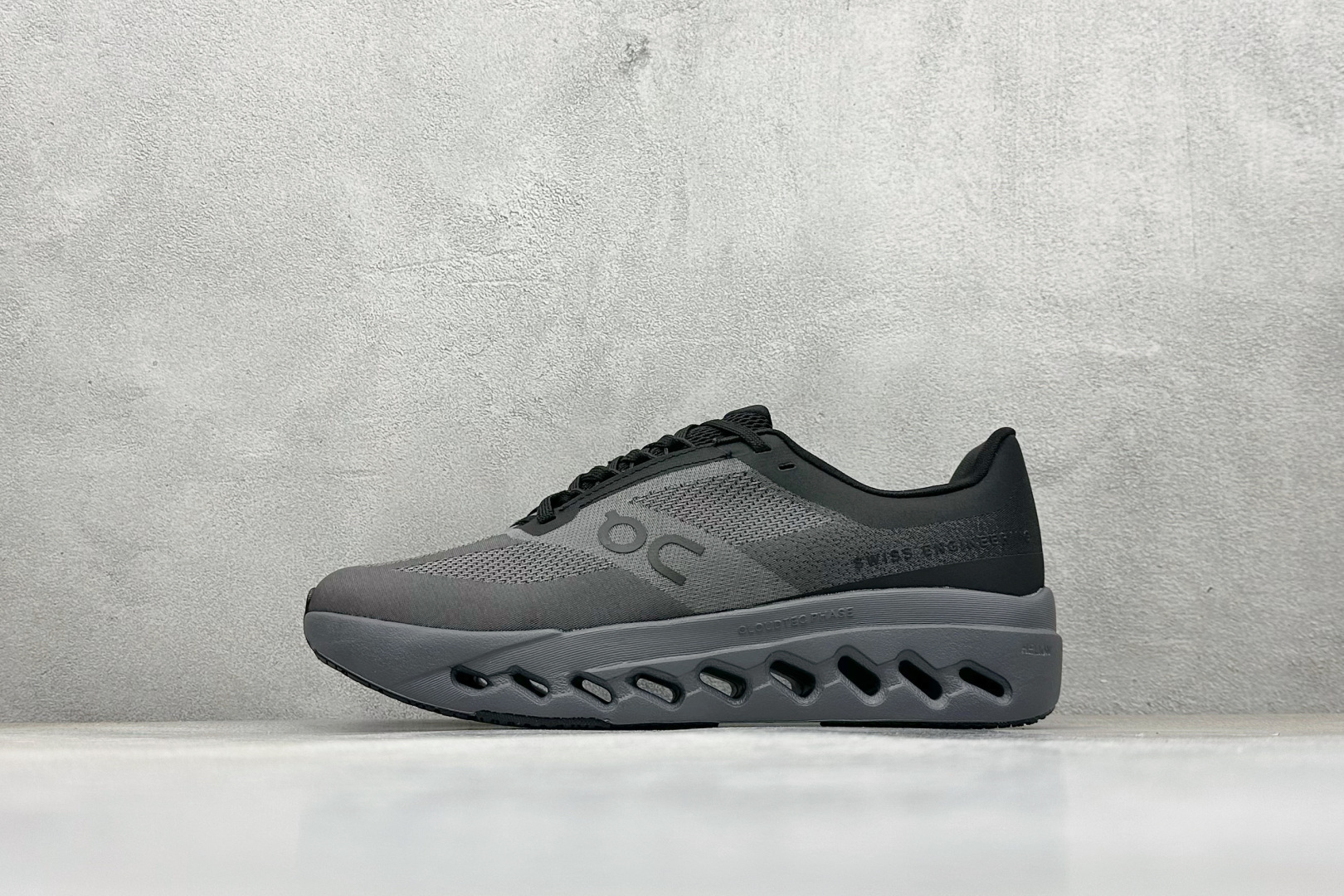 NO:553056,[Ready stock] Terminal store Item No. 3ME30020106 Size 36 36.5 37 38 38.5 39 40 40.5 41 42 42.5 43 44 44.5 45 Code 28, sports shoes series, sneakers19860909【現貨】 终端放店 XD版On昂跑 Cloudsurfer Next 舒适百搭防滑耐磨低帮休闲跑步鞋 #原数据开发纸版楦型 #采用人体工程超薄透气网织布鞋面材质#搭镂空CloudTec科技泡棉缓震(4.5cm厘米)加厚中底 #外置耐磨防滑橡胶底片！ 货号3ME30020106 尺码36 36.5 37 38 38.5 39 40 40.5 41 42 42.5 43 44 44.5 45 编码28,运动鞋系列,sneakers,Men's shoes