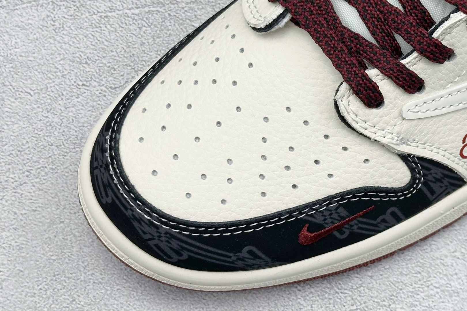 280 XC版Travis Scott x Fragment Design x Jordan Air Jordan 1 Low SP “棕底白黑” XS2025-079