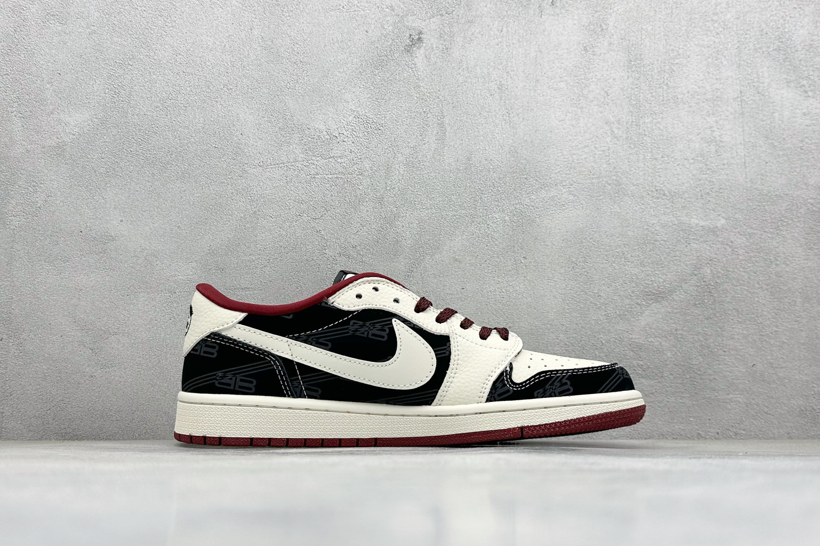 280 XC版Travis Scott x Fragment Design x Jordan Air Jordan 1 Low SP “棕底白黑” XS2025-079