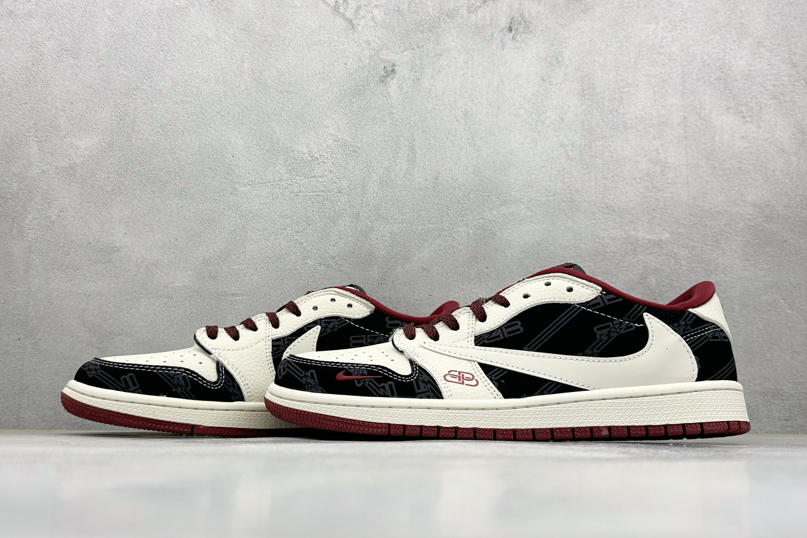 280 XC版Travis Scott x Fragment Design x Jordan Air Jordan 1 Low SP “棕底白黑” XS2025-079