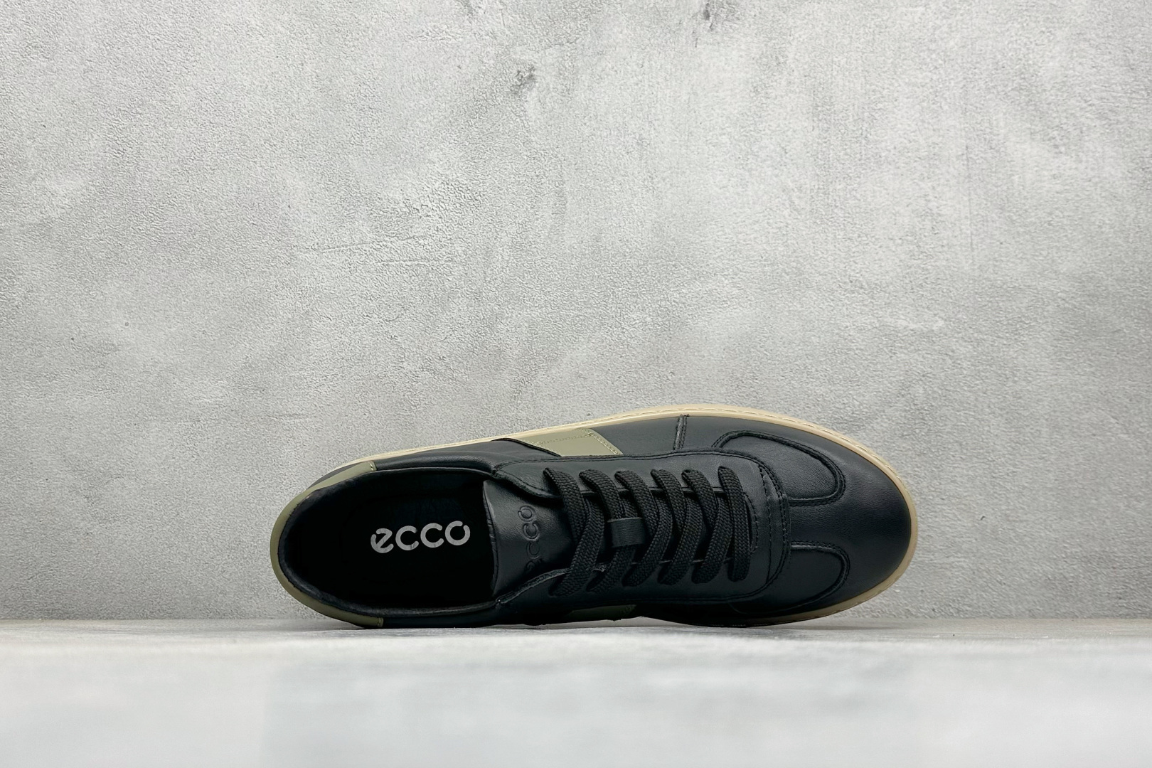 300 Ecco 爱步街头球鞋系列新款时尚德训板鞋 632521