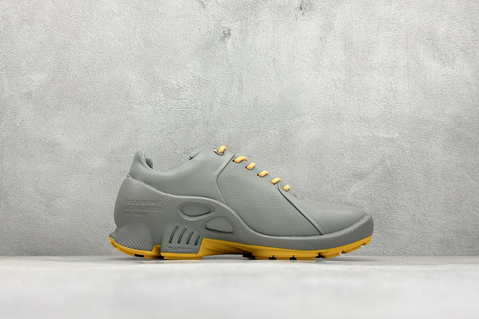 280 ECCO爱步 小红书爆款 新款百搭休闲款 Ecco/爱步男士跑步鞋休闲鞋透气轻质系带轻便运动鞋 8004646