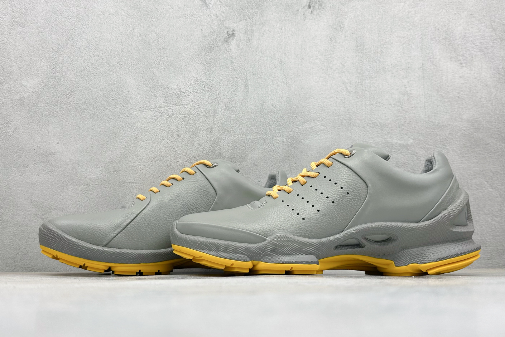 280 ECCO爱步 小红书爆款 新款百搭休闲款 Ecco/爱步男士跑步鞋休闲鞋透气轻质系带轻便运动鞋 8004646