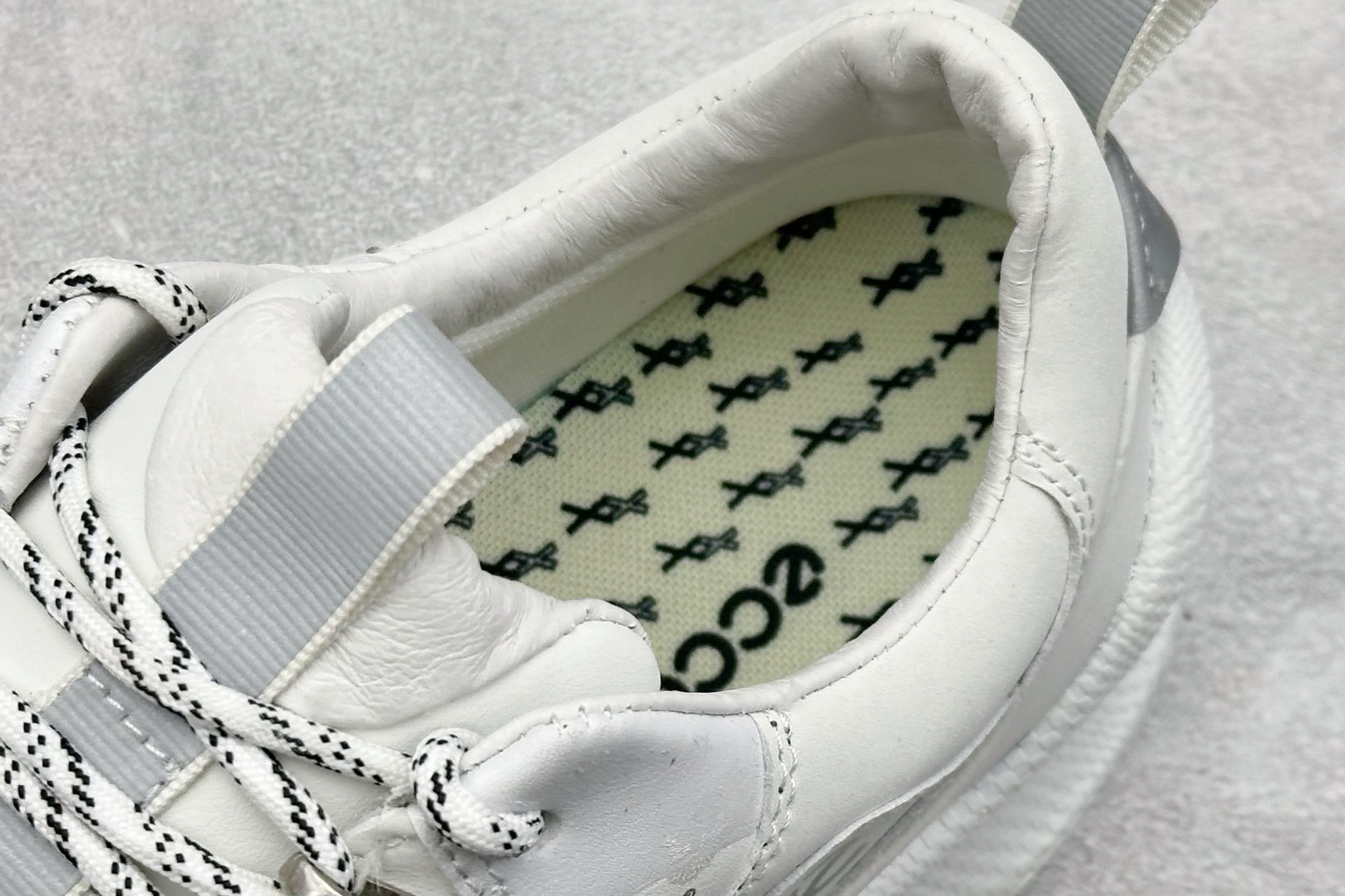 280 ECCO爱步 小红书爆款 新款百搭休闲款 Ecco/爱步男士跑步鞋休闲鞋透气轻质系带轻便运动鞋 8036145-Chinese UA Cheap High Quatity Brand Clothes Bags handbags Sneakers wholesale wholesaler seller from China Factory suppliers Fashion Clothing Shoes best Quality Beautiful Price 280 ECCO爱步 小红书爆款 新款百搭休闲款 Ecco/爱步男士跑步鞋休闲鞋透气轻质系带轻便运动鞋 8036145