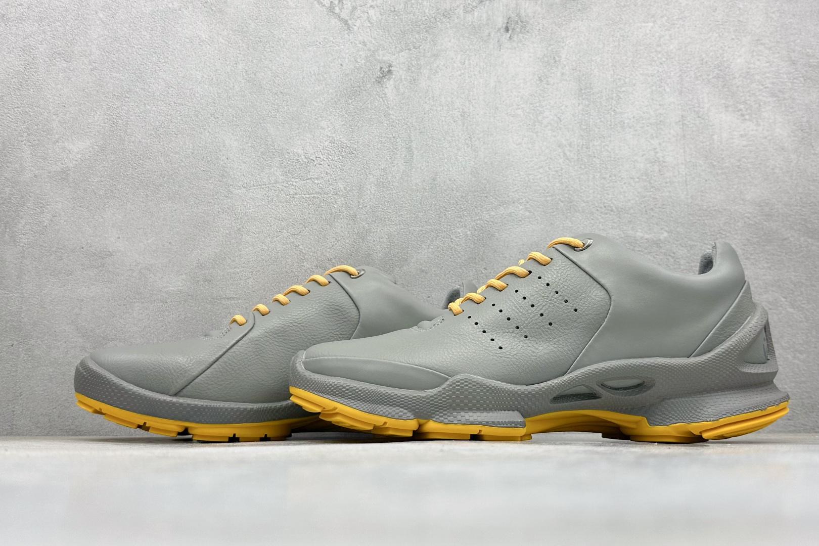 280 ECCO爱步 小红书爆款 新款百搭休闲款 Ecco/爱步男士跑步鞋休闲鞋透气轻质系带轻便运动鞋 0915040-Chinese UA Cheap High Quatity Brand Clothes Bags handbags Sneakers wholesale wholesaler seller from China Factory suppliers Fashion Clothing Shoes best Quality Beautiful Price 280 ECCO爱步 小红书爆款 新款百搭休闲款 Ecco/爱步男士跑步鞋休闲鞋透气轻质系带轻便运动鞋 0915040