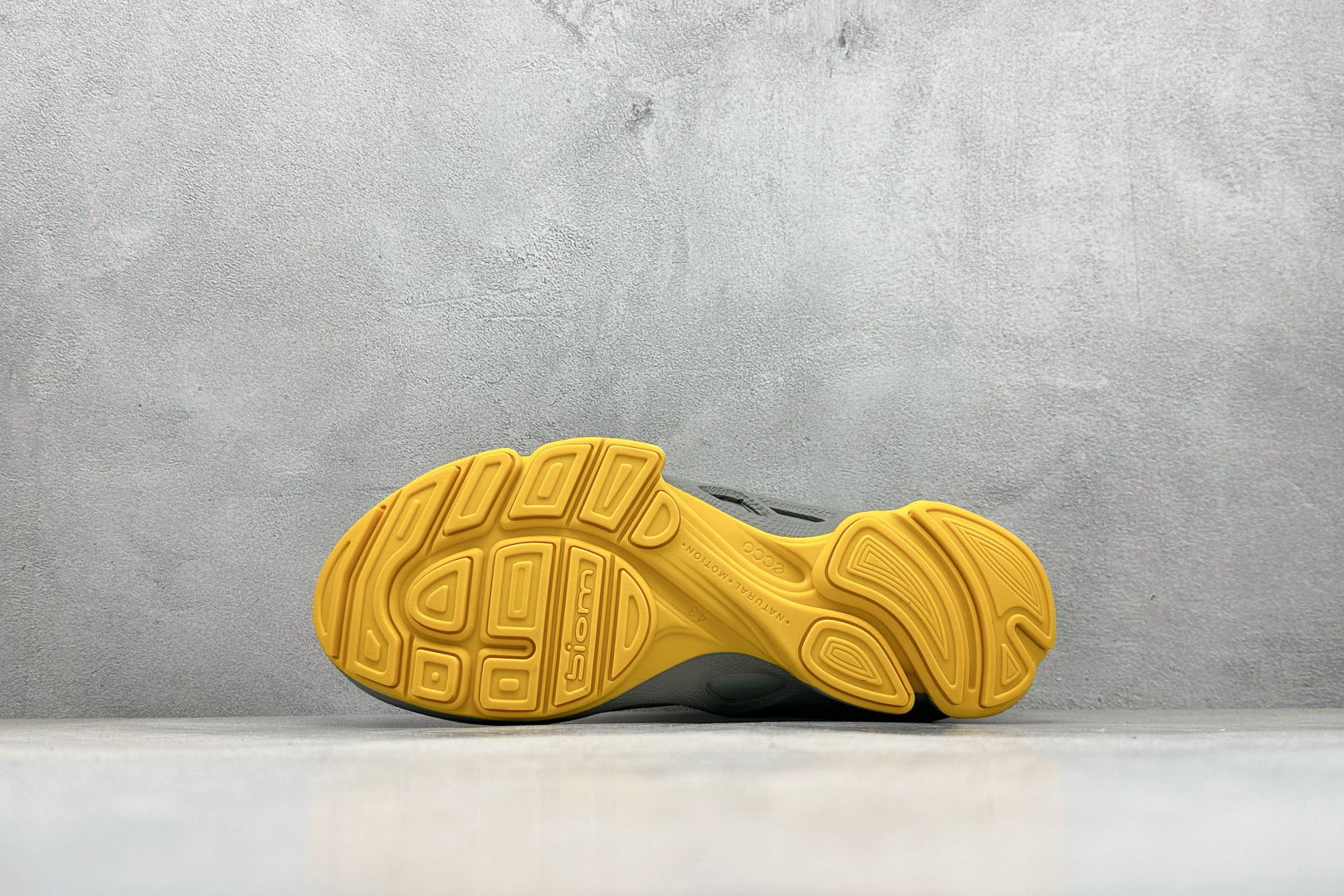 280 ECCO爱步 小红书爆款 新款百搭休闲款 Ecco/爱步男士跑步鞋休闲鞋透气轻质系带轻便运动鞋 0915040-Chinese UA Cheap High Quatity Brand Clothes Bags handbags Sneakers wholesale wholesaler seller from China Factory suppliers Fashion Clothing Shoes best Quality Beautiful Price 280 ECCO爱步 小红书爆款 新款百搭休闲款 Ecco/爱步男士跑步鞋休闲鞋透气轻质系带轻便运动鞋 0915040