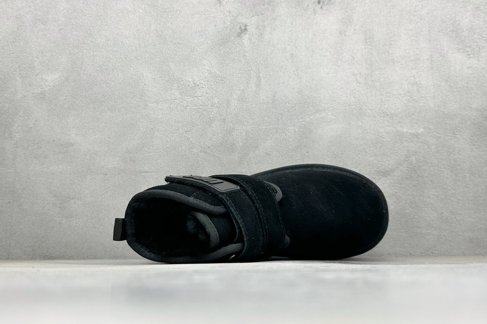 280 UGG-厚底款双粘扣 寒冬刷星“暖潮风” UGG改头换面刮起雪地里的时尚感 1130554