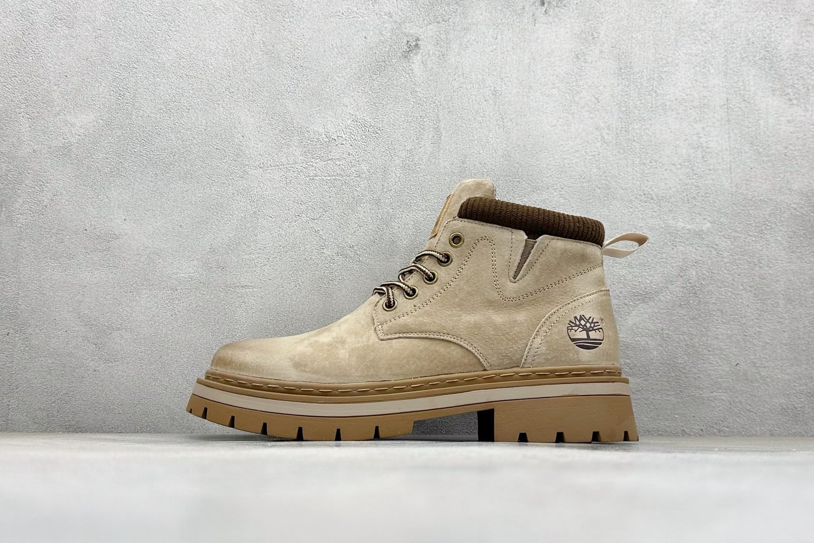 💰240
Timberland添柏岚/天伯伦经典户外休闲大黄靴系列
广东大厂品质 原盒原包装
面料采用意大利🇮🇹顶级磨砂细纹牛皮
搭配防臭防腐真皮乳胶鞋垫
给您完美的穿着体验 质量考究耐穿
型男必备 专治不帅 高品质脚感一流
货号:TB10038
尺码:38-44(皮鞋码)
编码:38