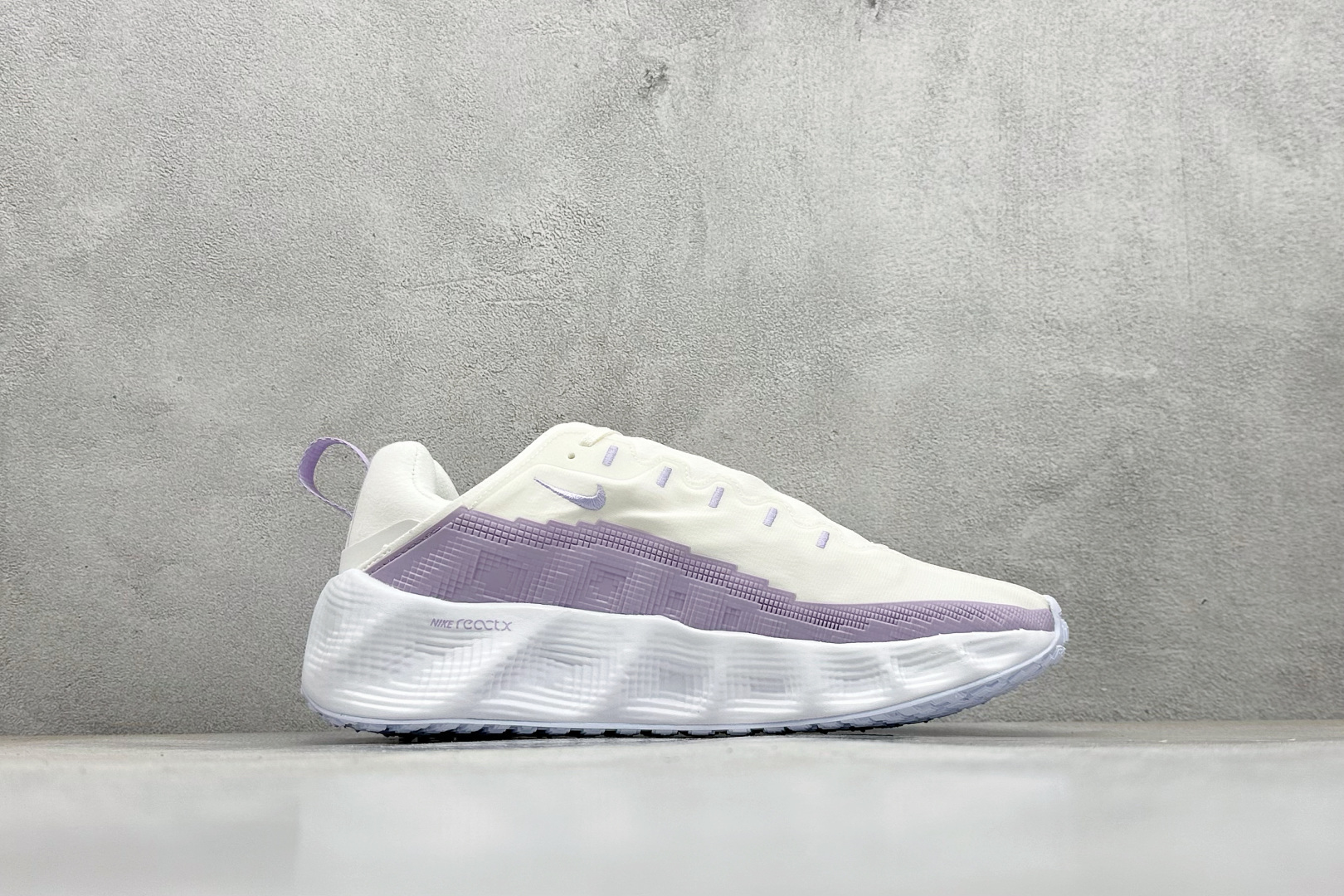 190 HYEIN SEO x Nike Ava Rover Ava Rover 联名鞋 HQ2863-300