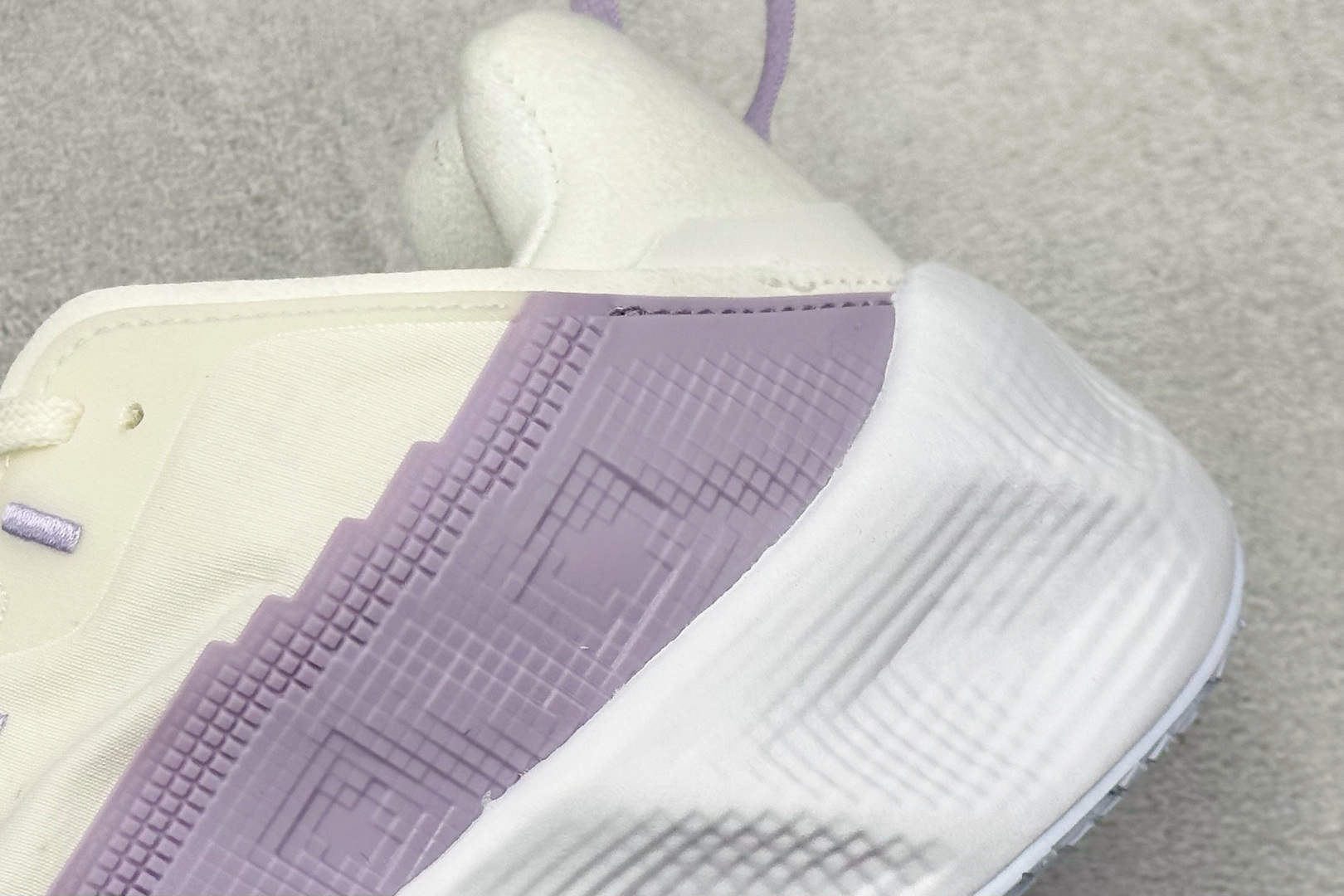 190 HYEIN SEO x Nike Ava Rover Ava Rover 联名鞋 HQ2863-300